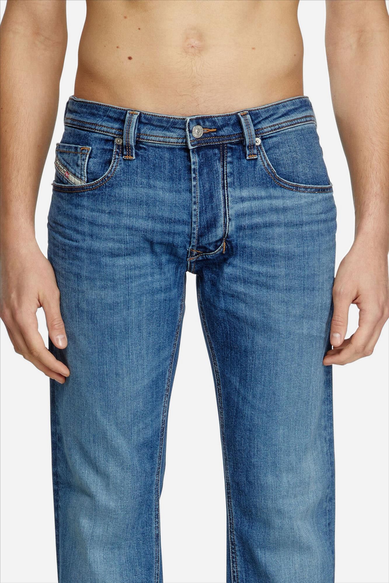 Diesel - Middenblauwe 1986 Larkee-Beex jeans