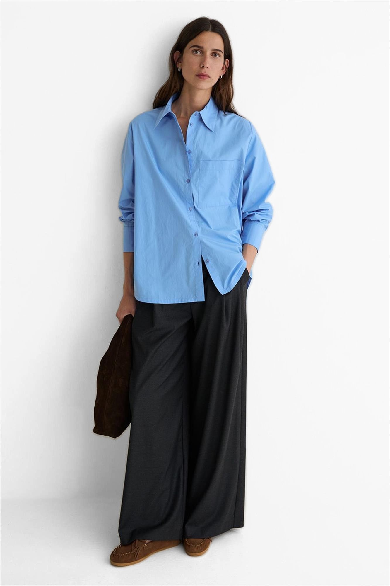 YERSE - Lichtblauwe Bob blouse