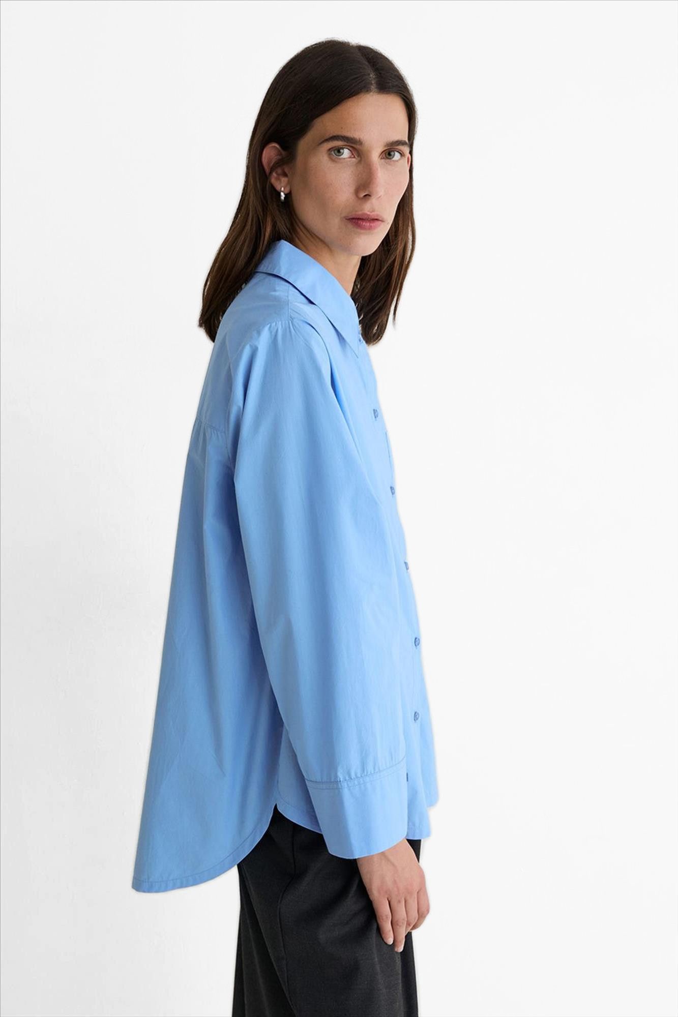YERSE - Lichtblauwe Bob blouse