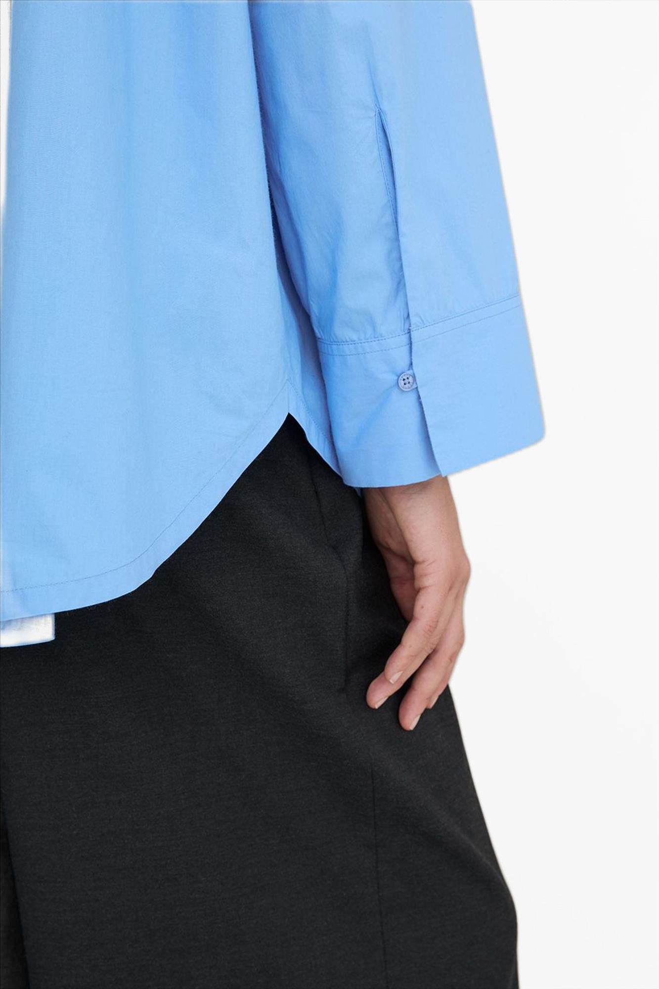 YERSE - Lichtblauwe Bob blouse