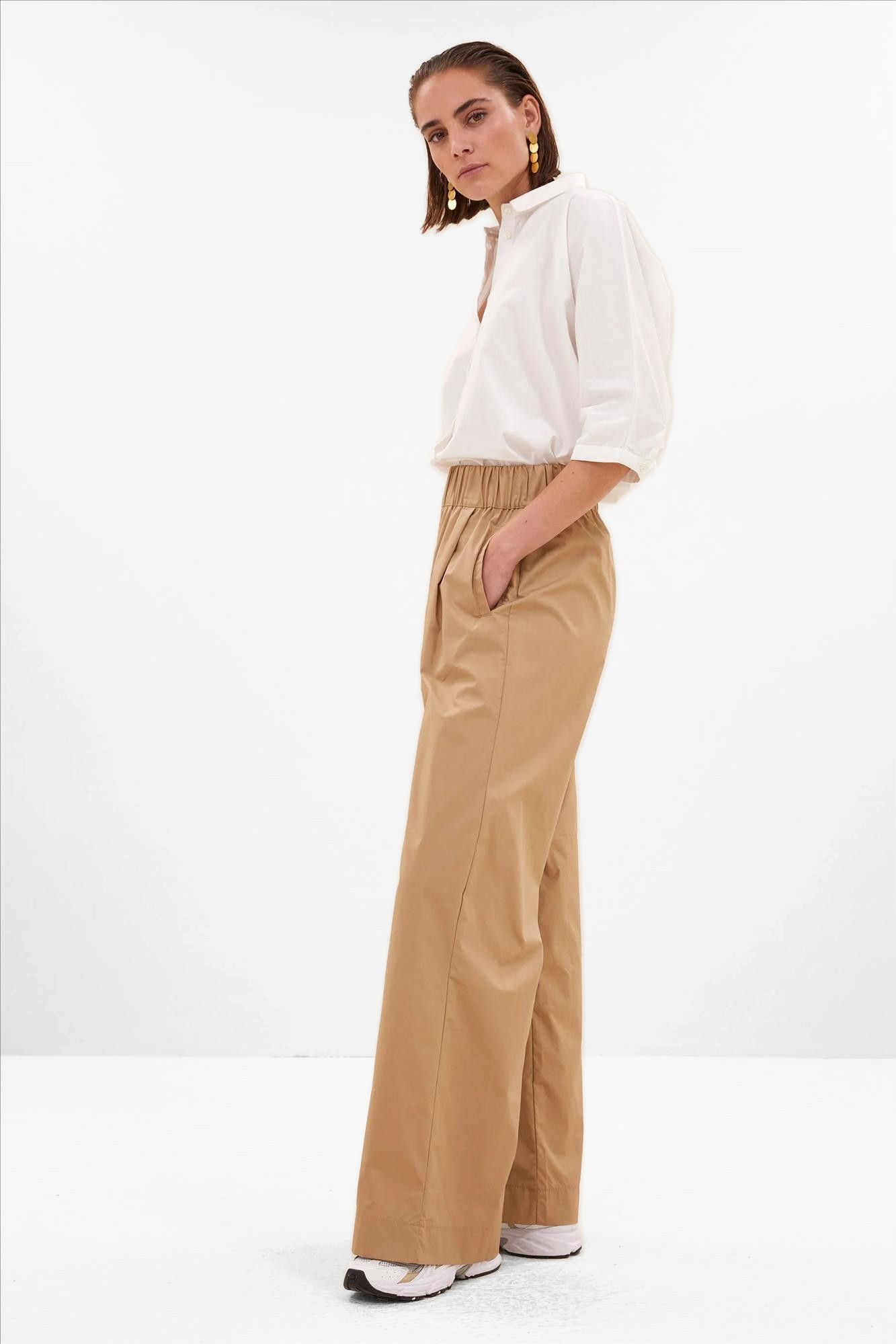 BY BAR - Camel Benji Poplin broek