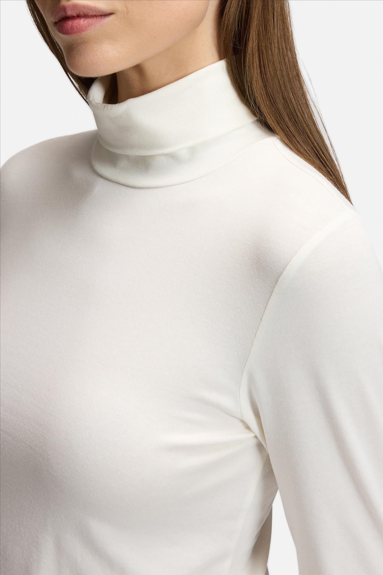 Lee - Ecru Turtleneck longsleeve