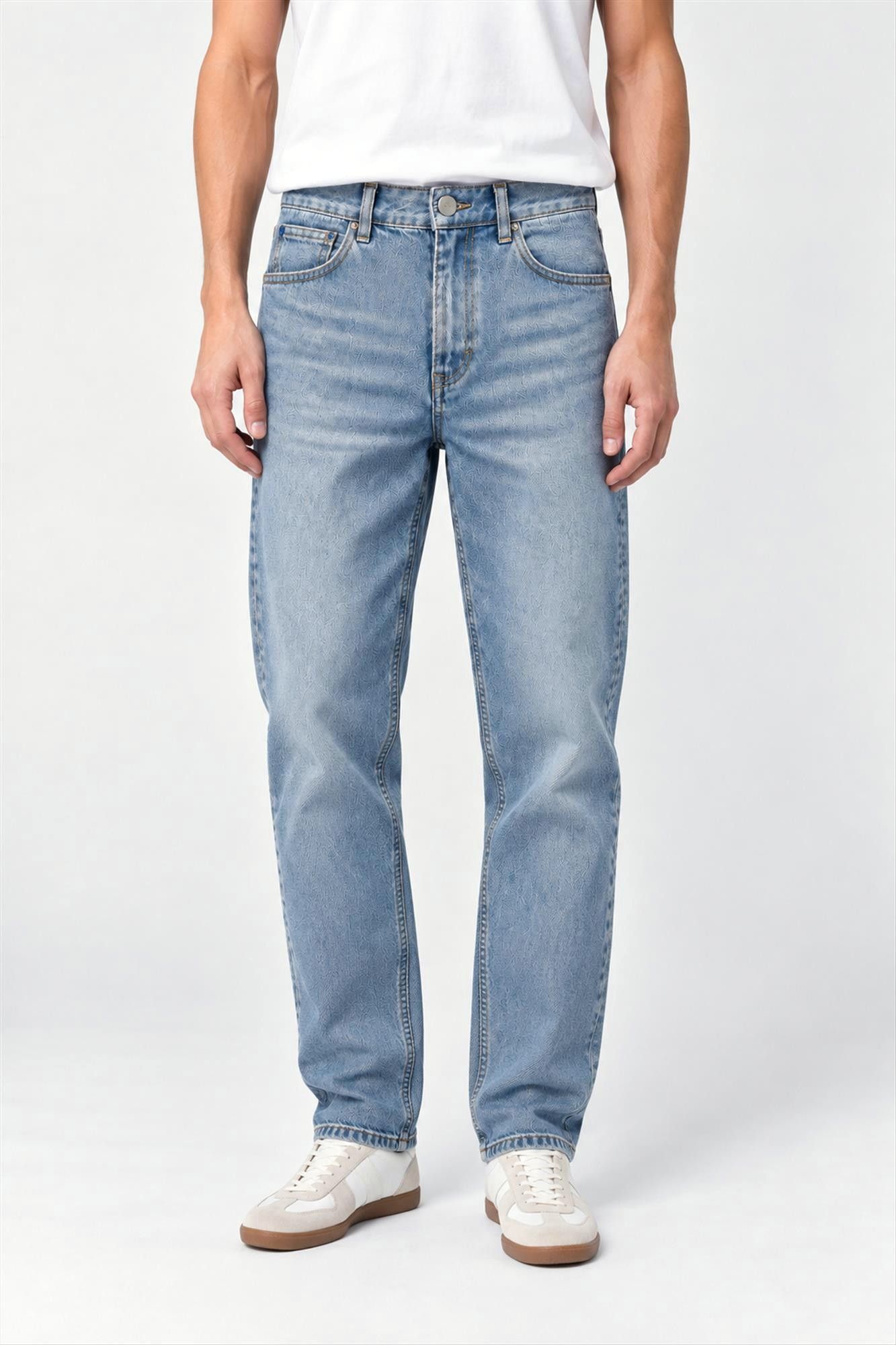 Twelve Ounce - Clear Blue Åre tapered jeans