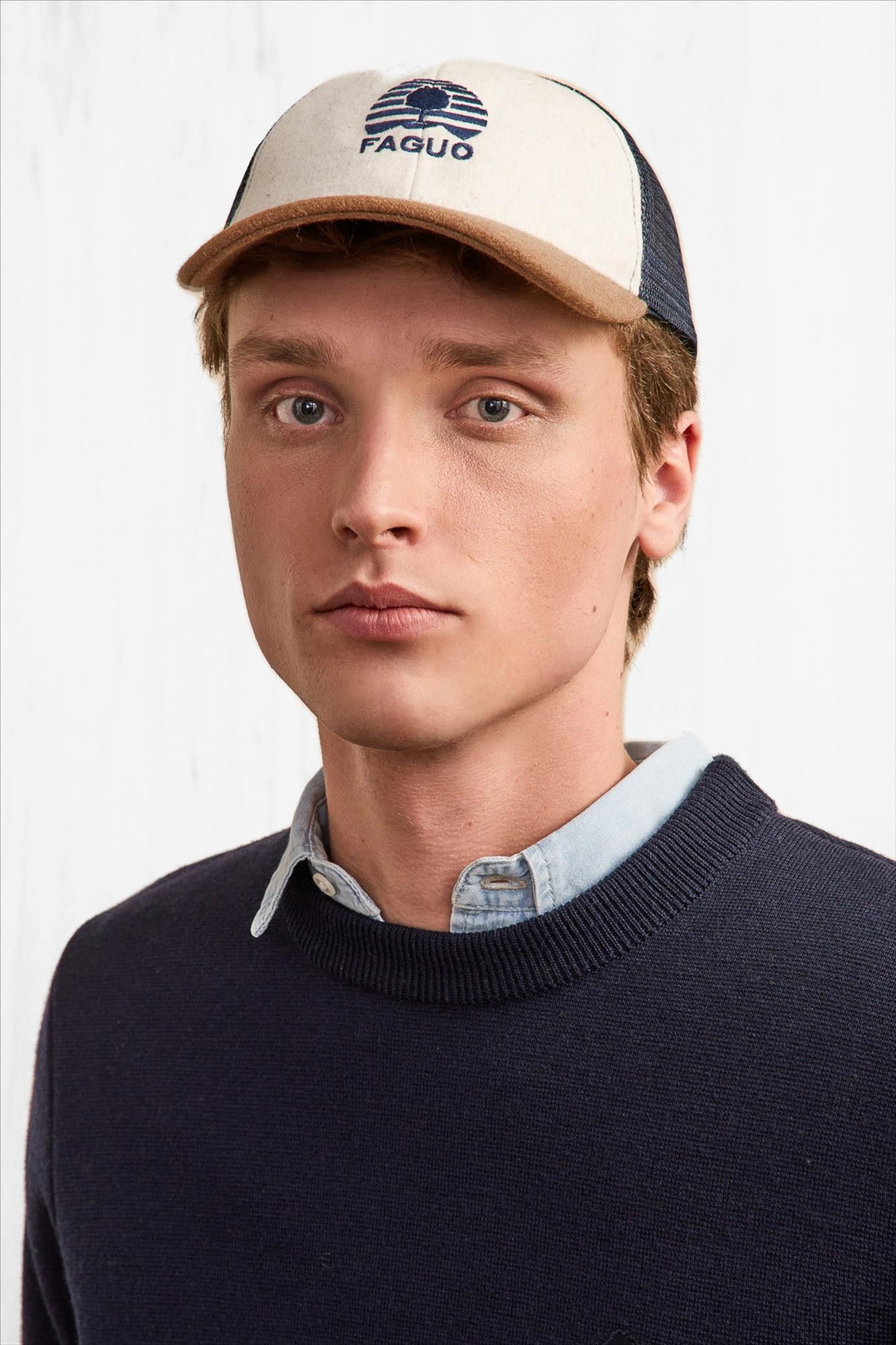 Faguo - Beige-Donkerblauwe Wool Trucker pet