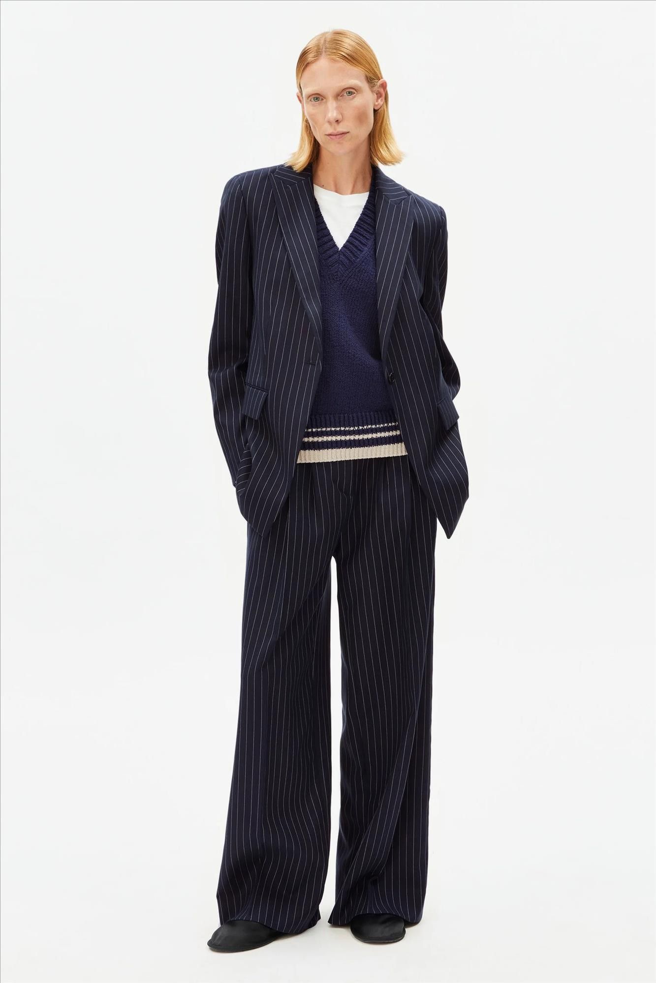 Armed Angels - Donkerblauwe Kaayua Pinstripe broek