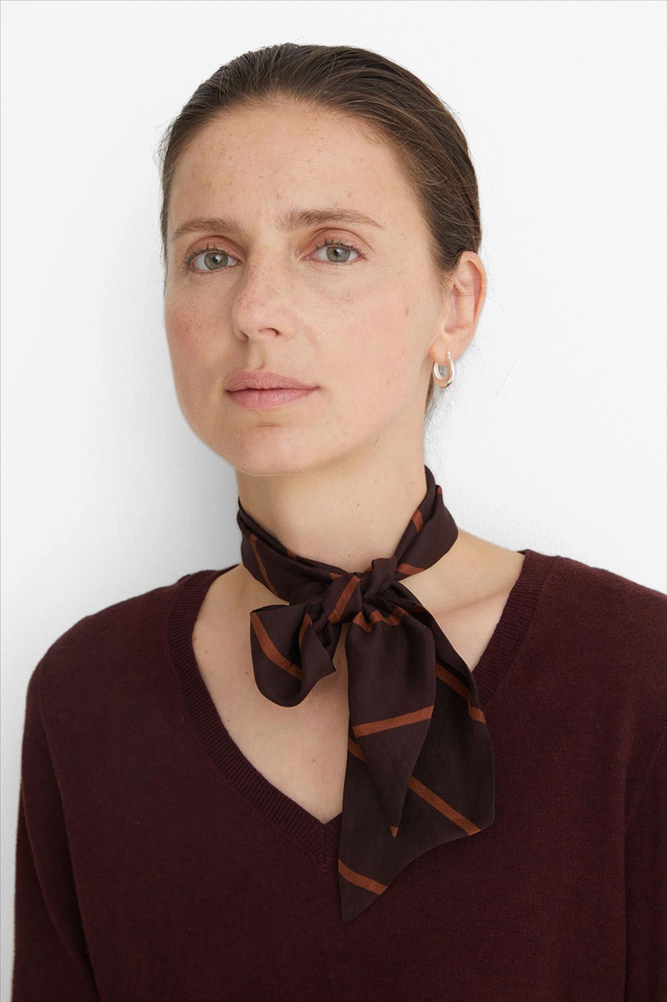 YERSE - Donkerbruin Striped sjaaltje