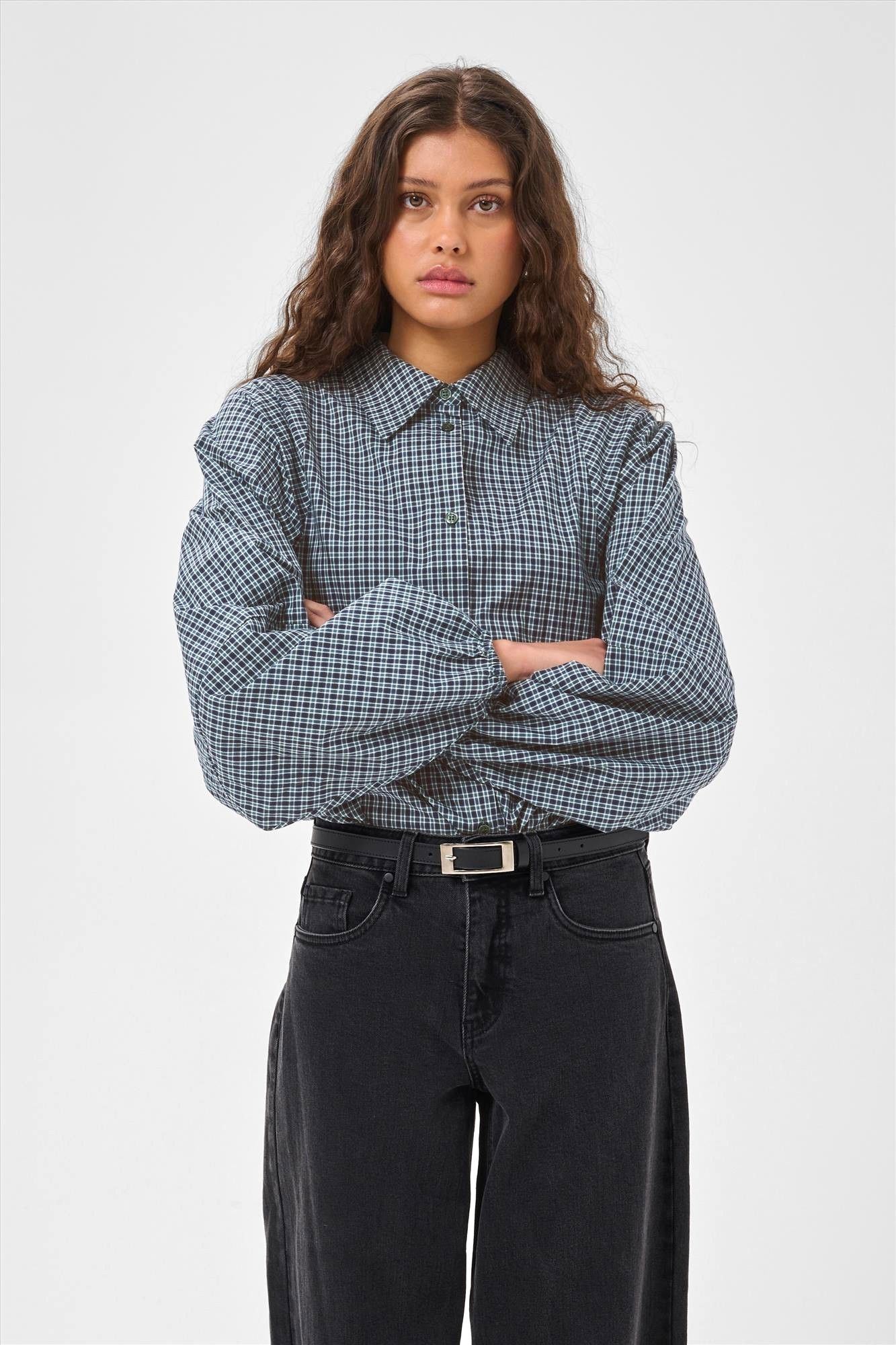 My Essential Wardrobe - Donkerblauwe Ilse blouse