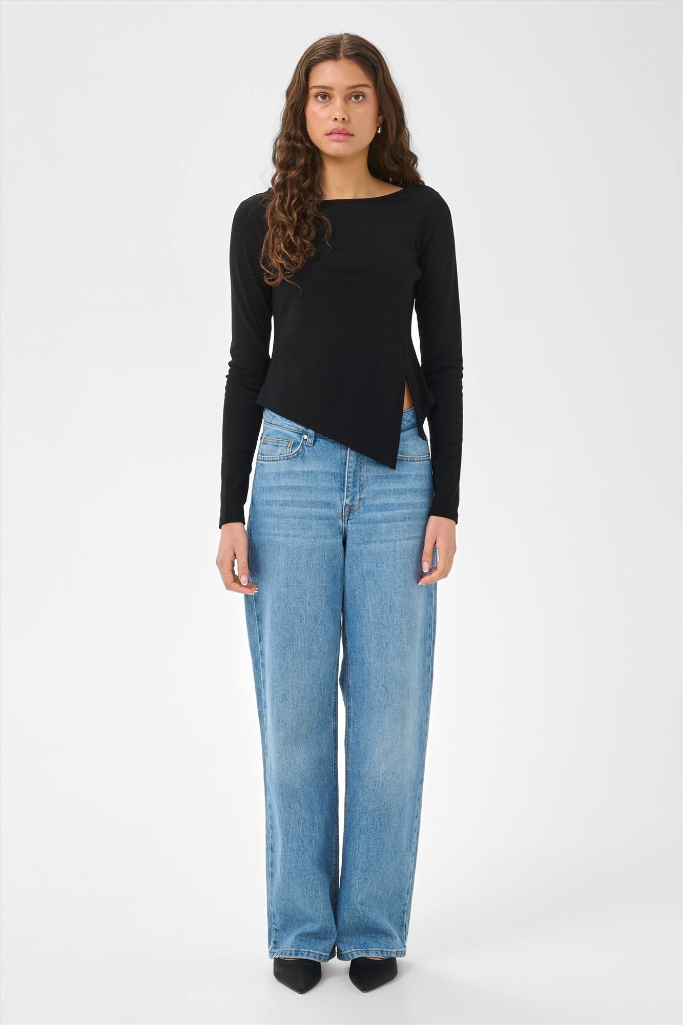 My Essential Wardrobe - Zwarte Nupti Asymmetric longsleeve