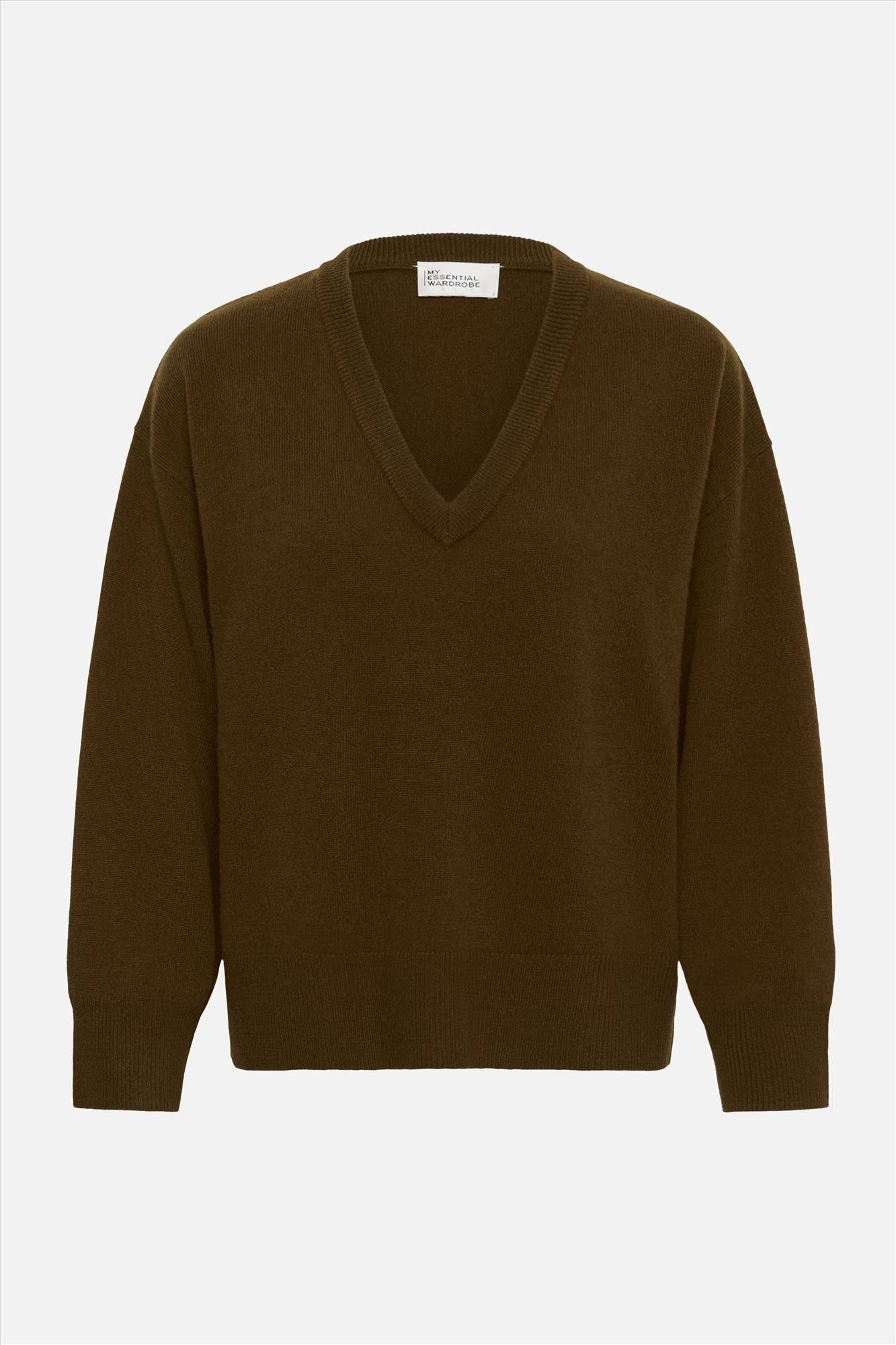 My Essential Wardrobe - Bruine Jola trui