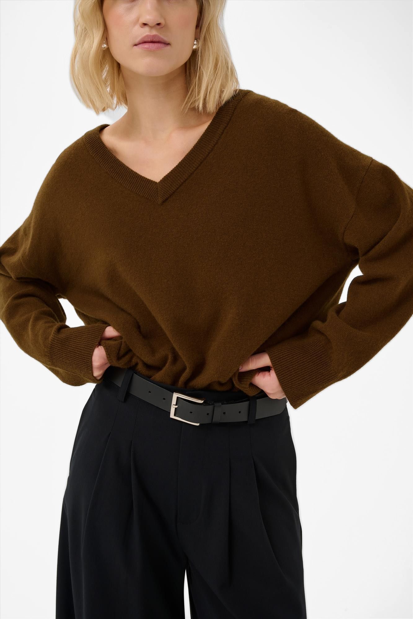 My Essential Wardrobe - Bruine Jola trui