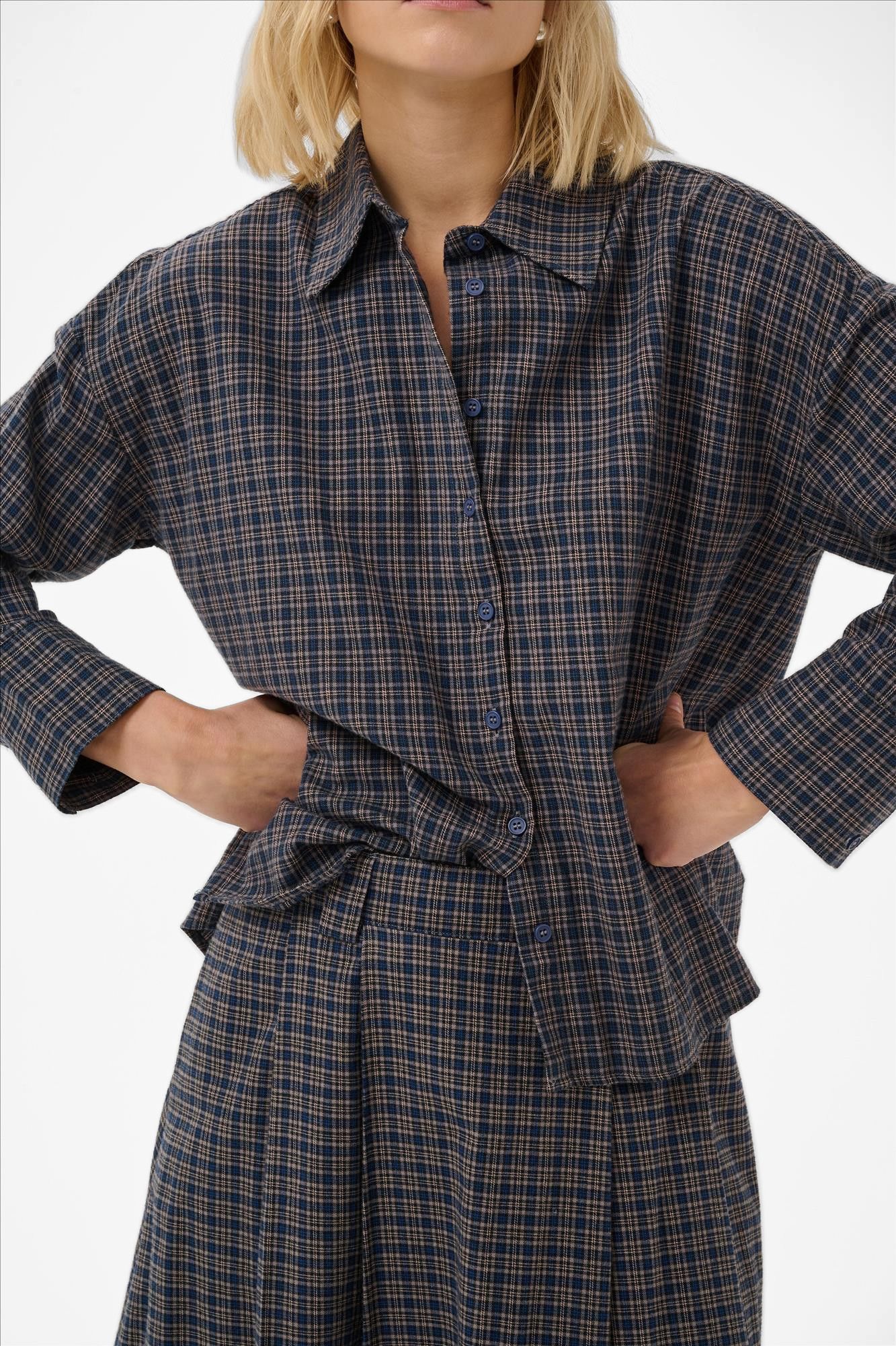 My Essential Wardrobe - Donkerblauwe Lennie Boxy Check blouse