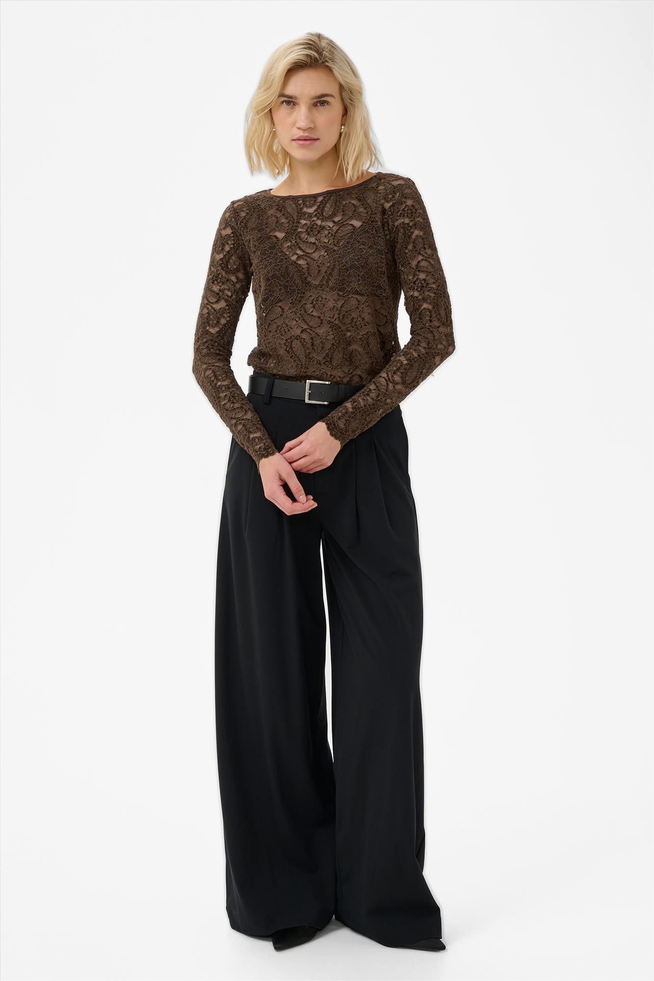 My Essential Wardrobe - Donkerbruine Salvi Lace longsleeve