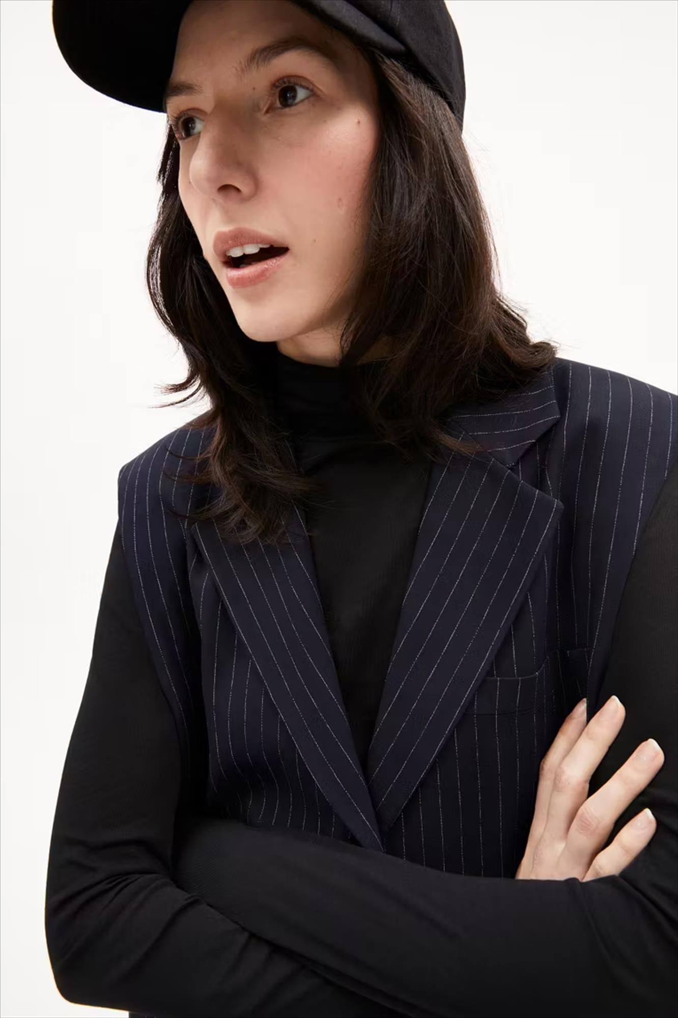Armed Angels - Donkerblauwe Pinstripe mouwloze blazer