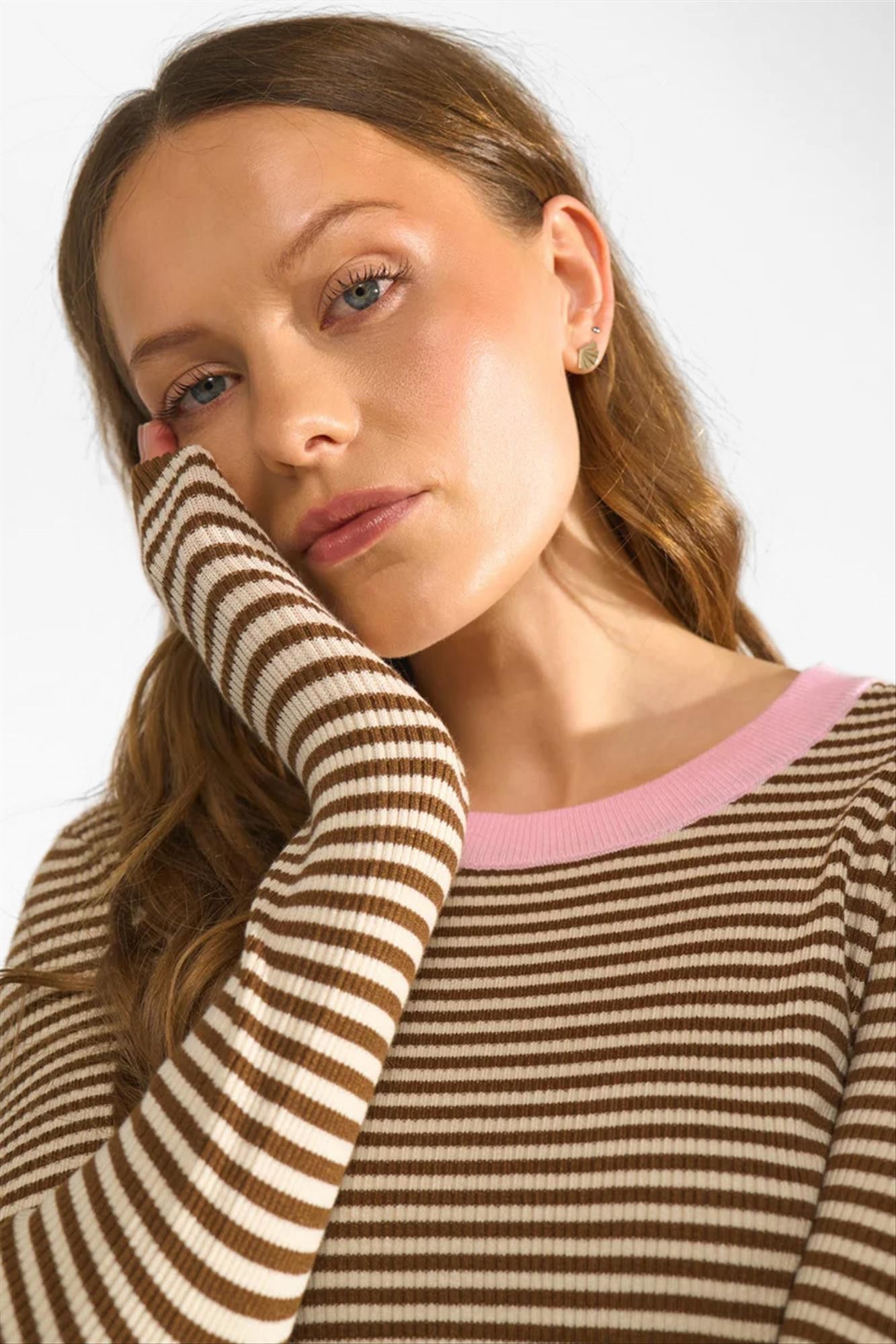 Nümph - Beige-Lichtroze Filina trui