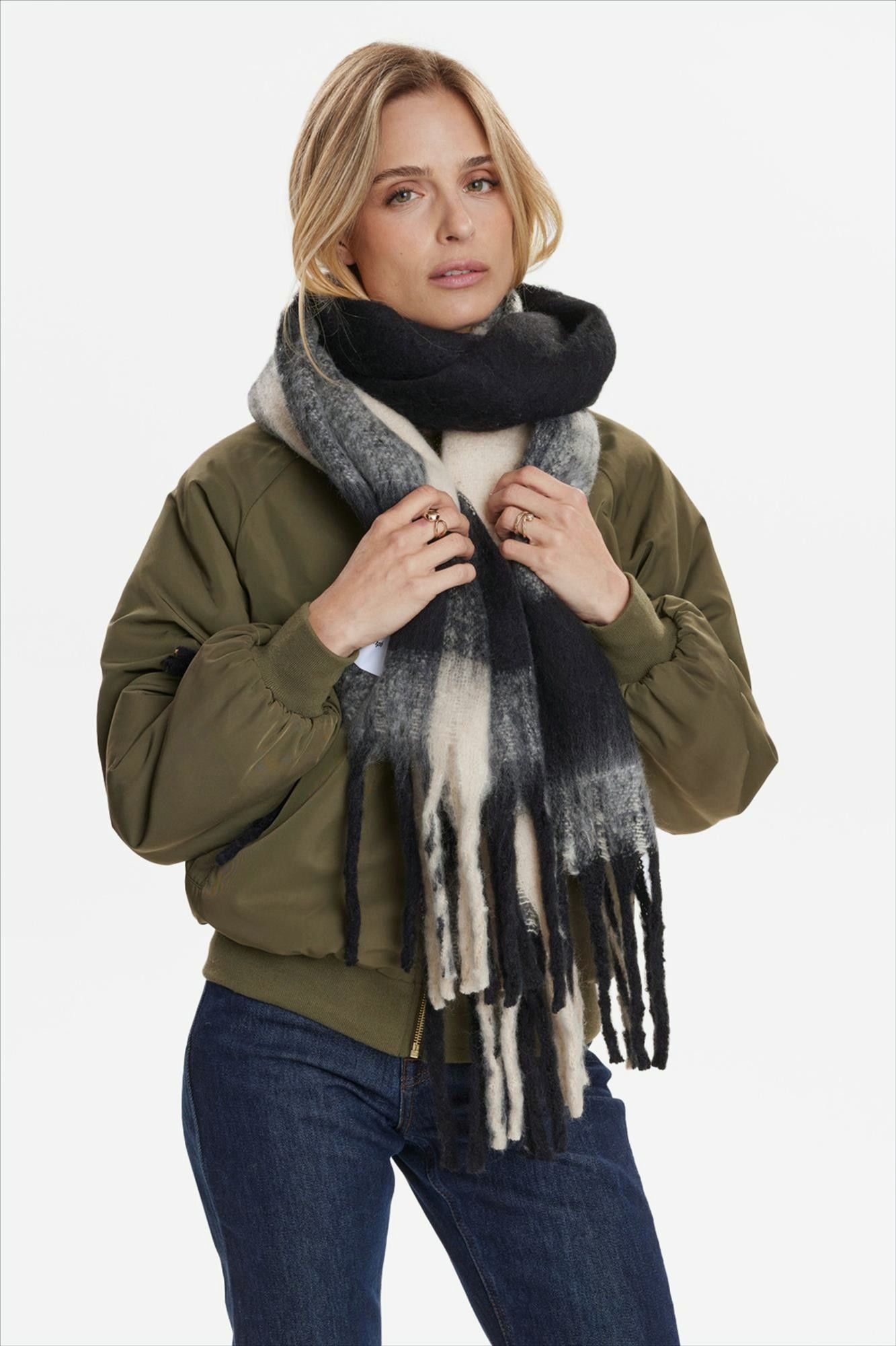 Nümph - Zwart-Beige Milo sjaal