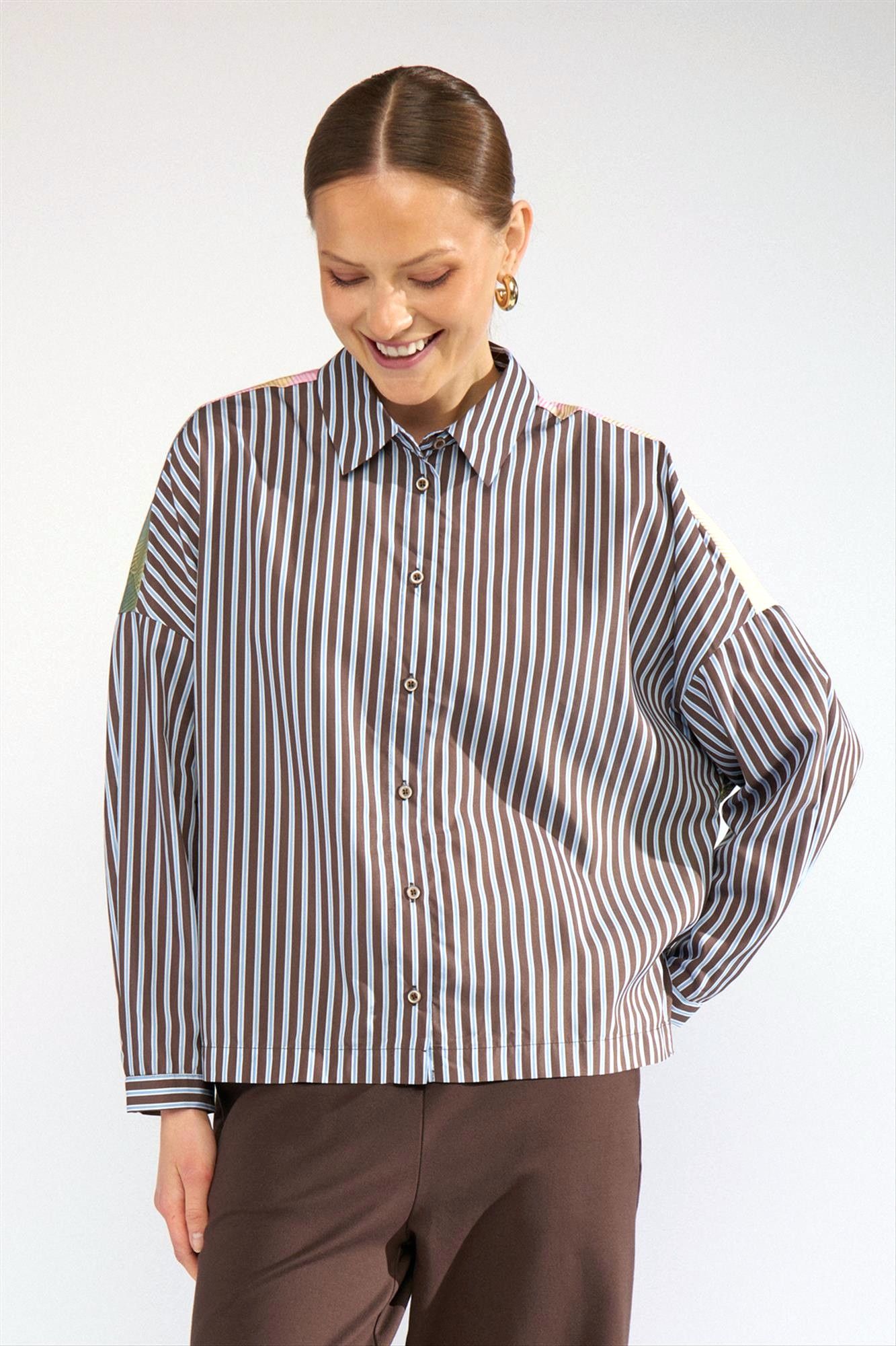 Nümph - Donkerbruin-Lichtblauwe Highland blouse