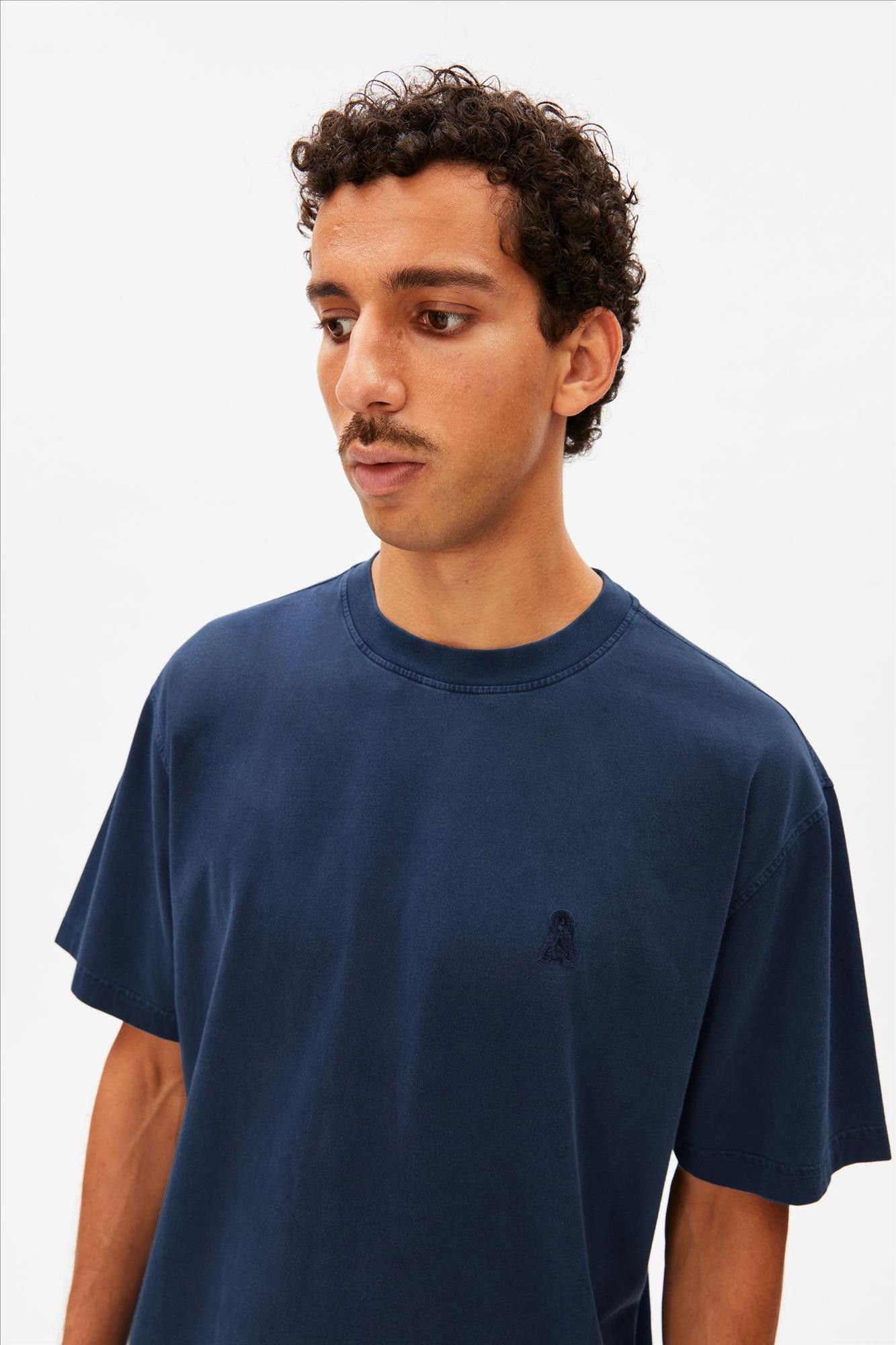 Armed Angels - Donkerblauwe Iconic Maarkos T-shirt