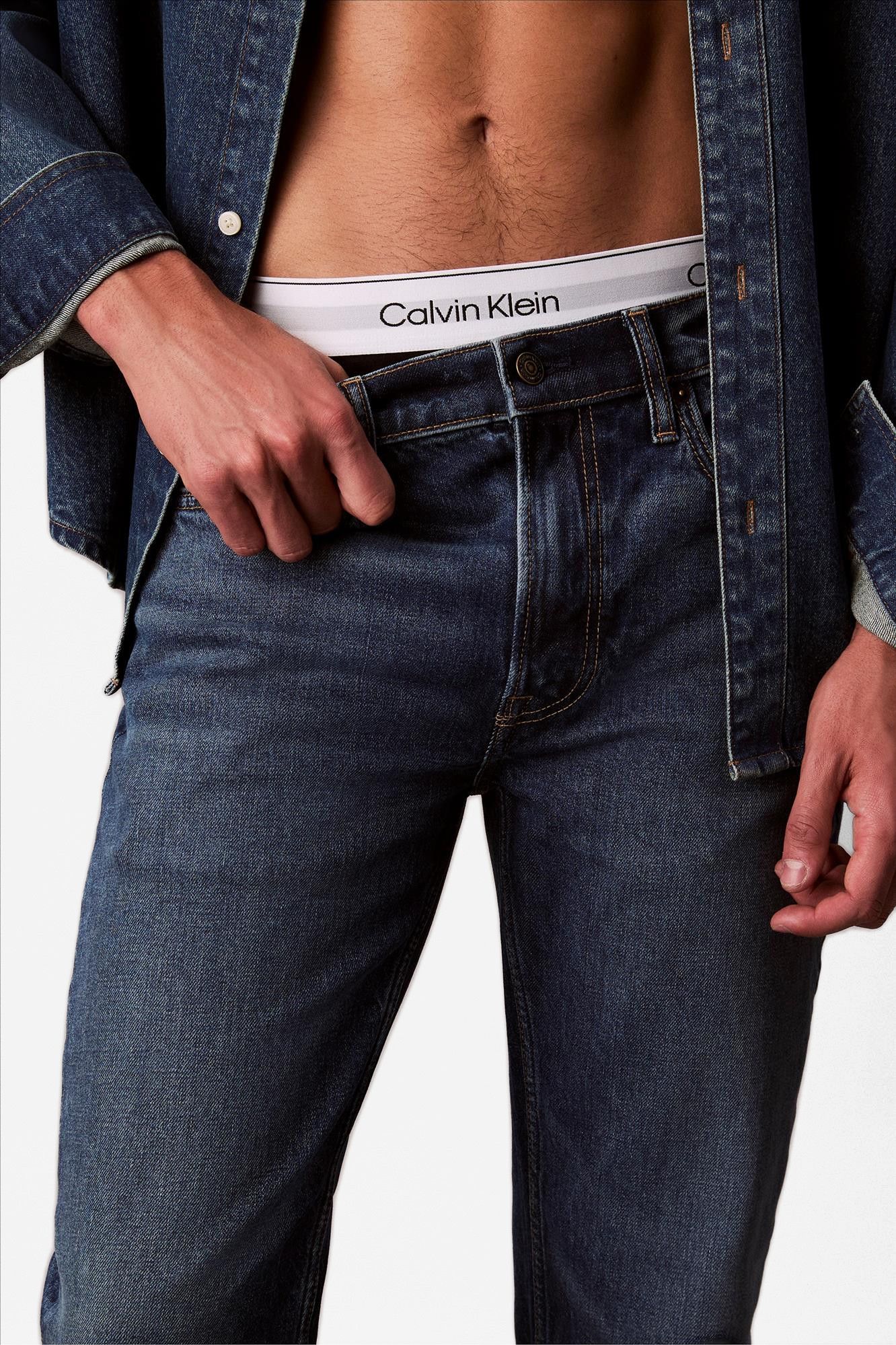 Calvin Klein Jeans - Donkerblauwe Sahara slim taper jeans