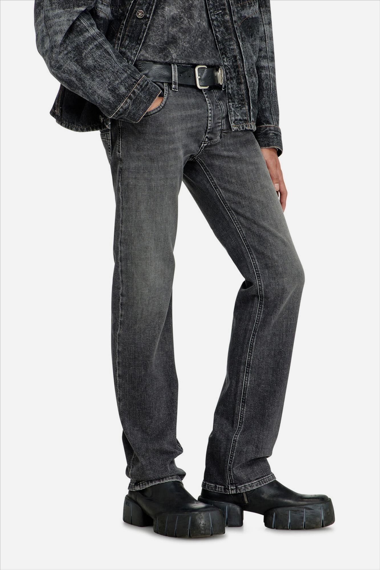 Diesel - Donkergrijze 1985 Larkee straight jeans