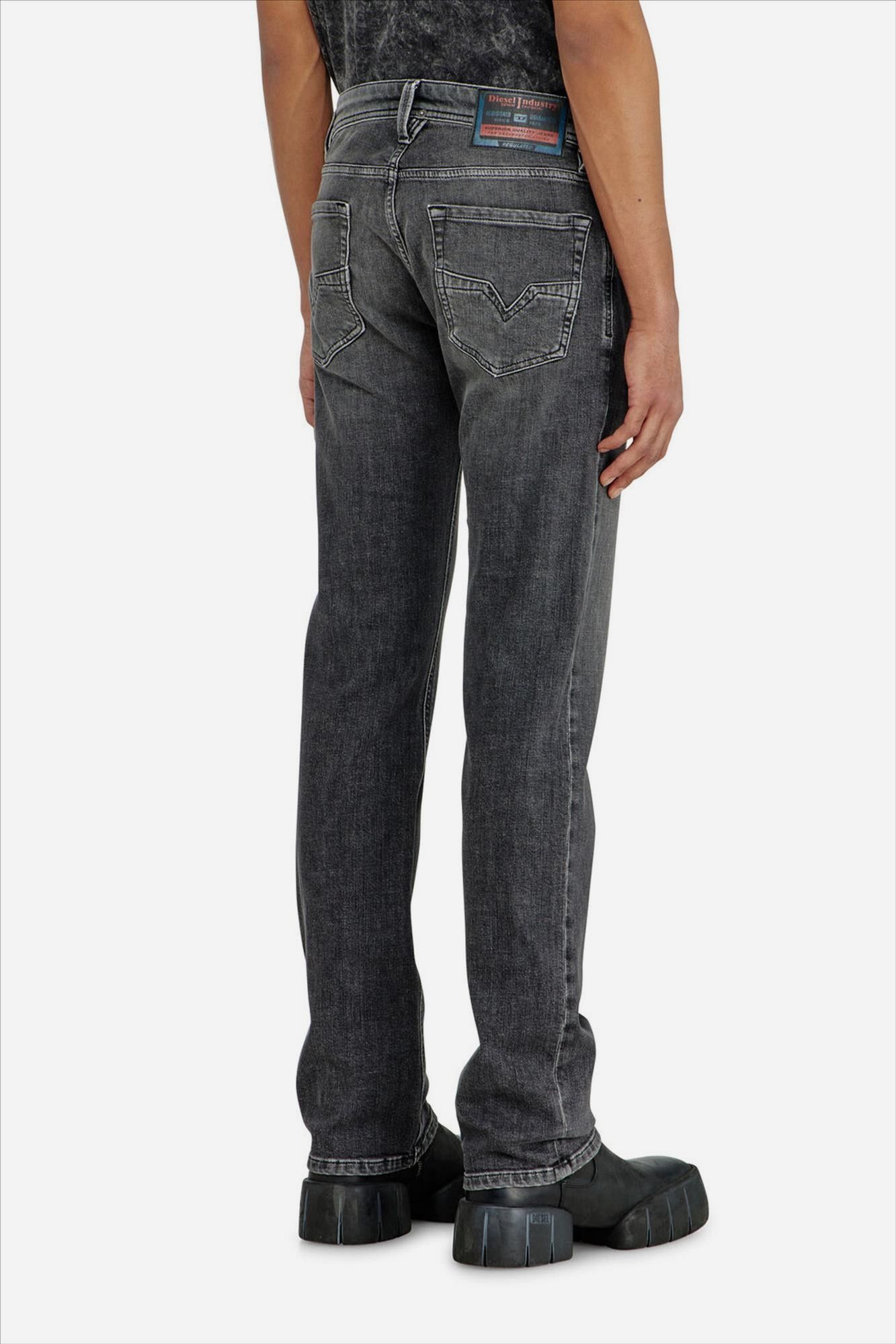 Diesel - Donkergrijze 1985 Larkee straight jeans