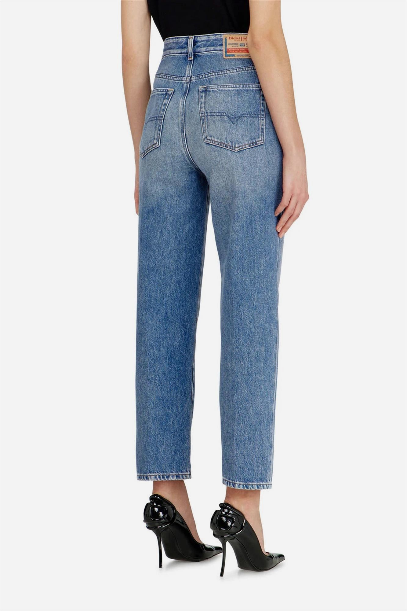 Diesel - Middenblauwe 1981 D-Went straight jeans