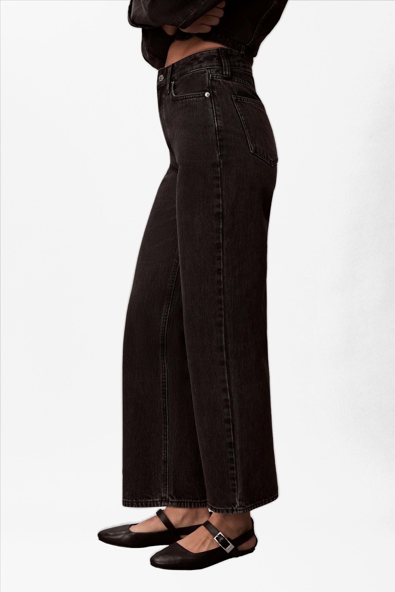 Calvin Klein Jeans - Donkergrijze Essential barrel jeans