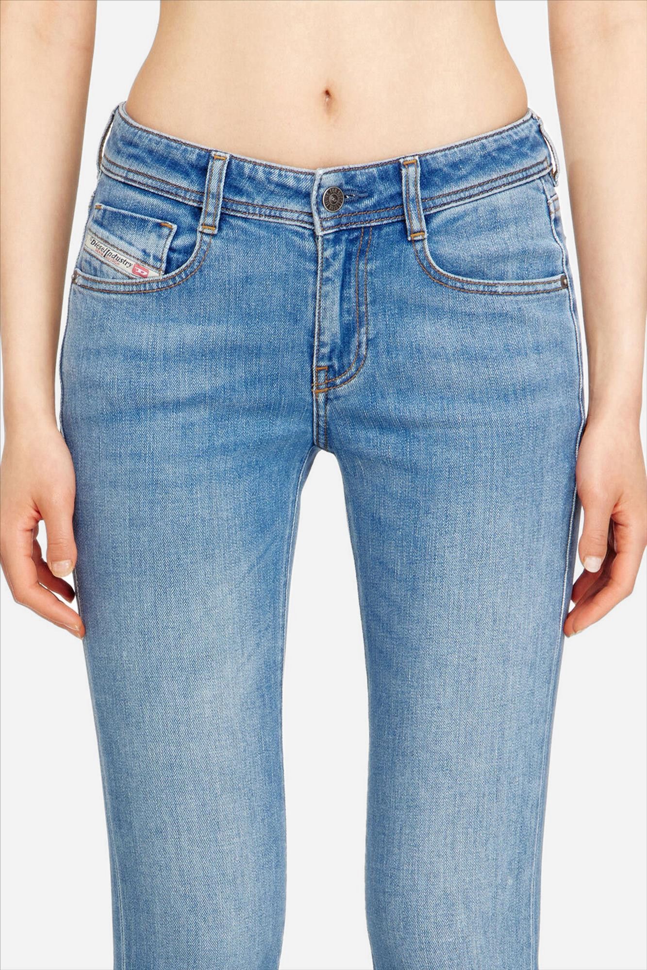 Diesel - Blauwe 1969 D-Ebbey bootcut jeans