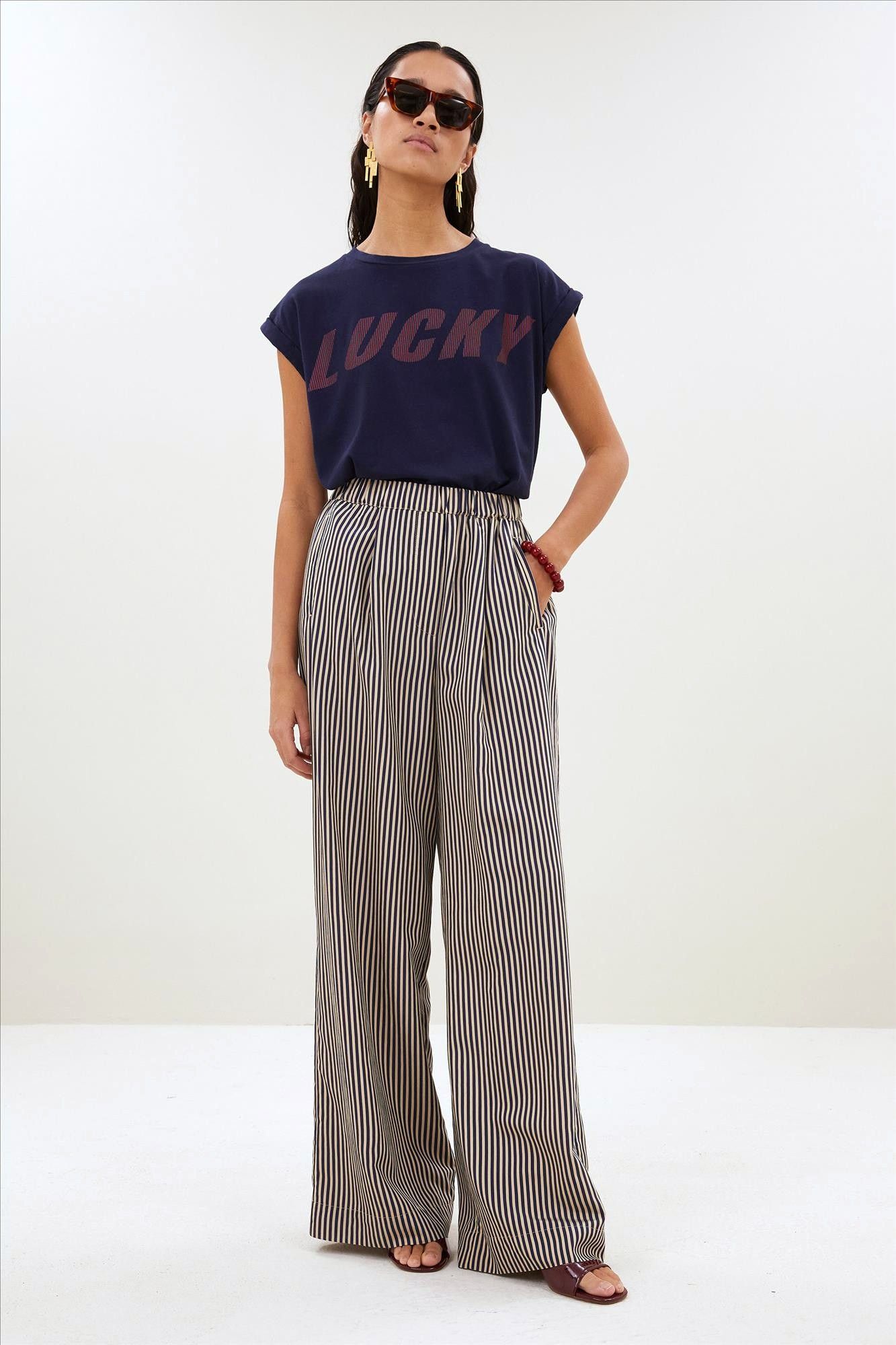 BY BAR - Donkerblauwe Tobi Striped Speed T-shirt