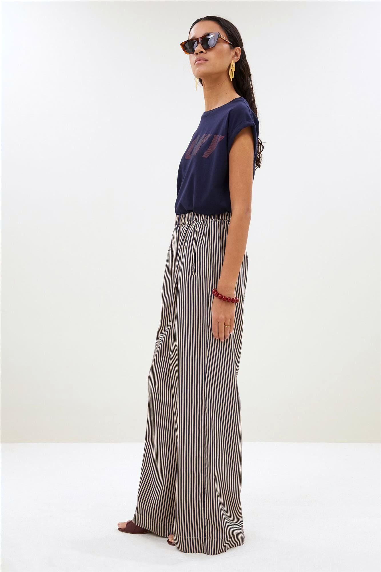 BY BAR - Donkerblauwe Tobi Striped Speed T-shirt