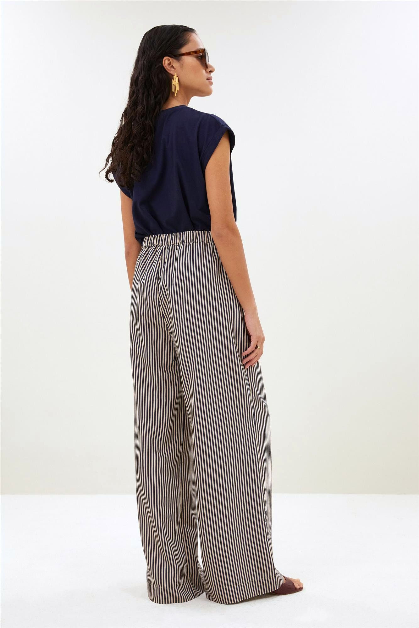 BY BAR - Donkerblauwe Tobi Striped Speed T-shirt