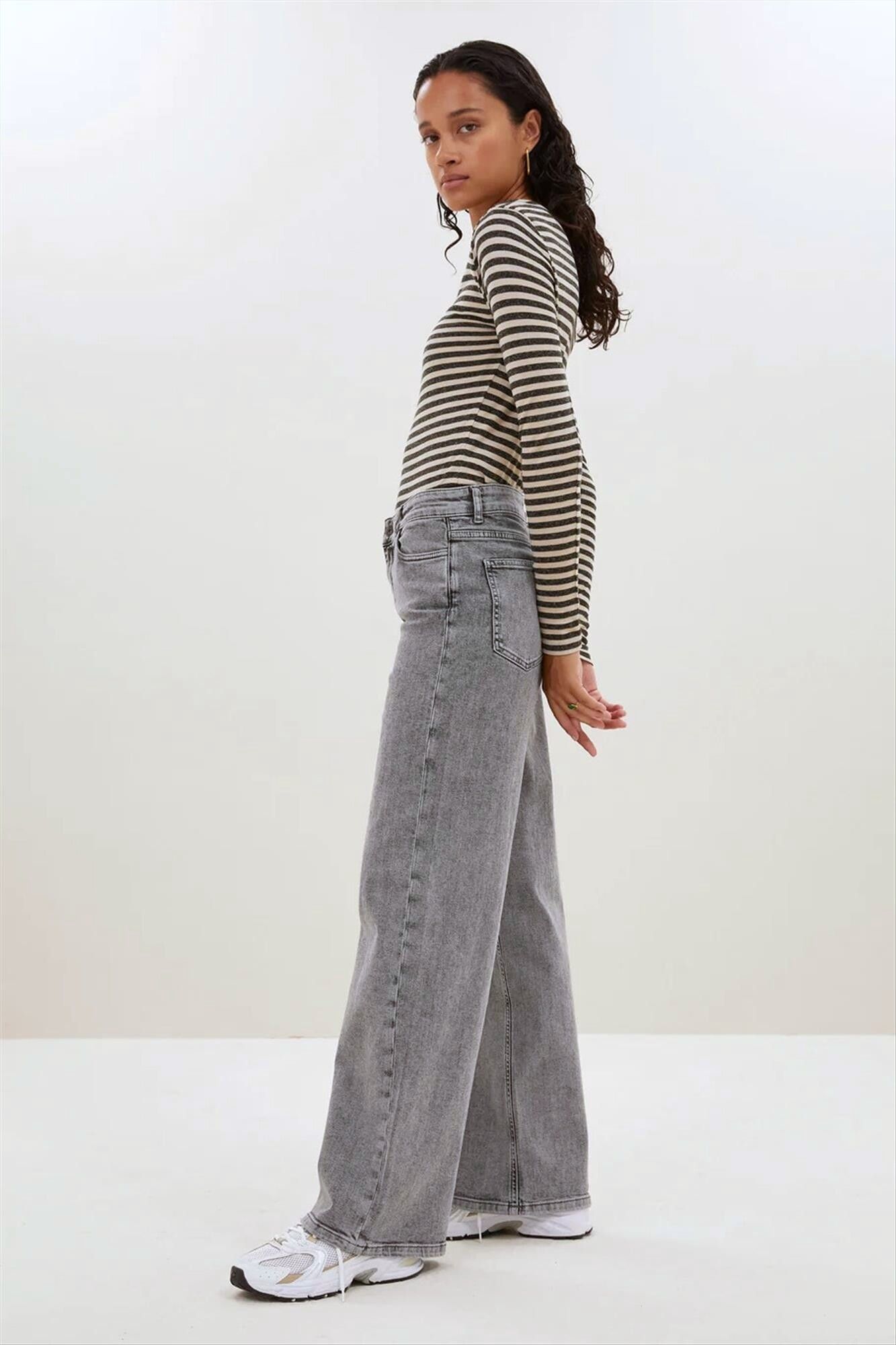 BY BAR - Ecru-Donkergrijze Basic Stripe longsleeve