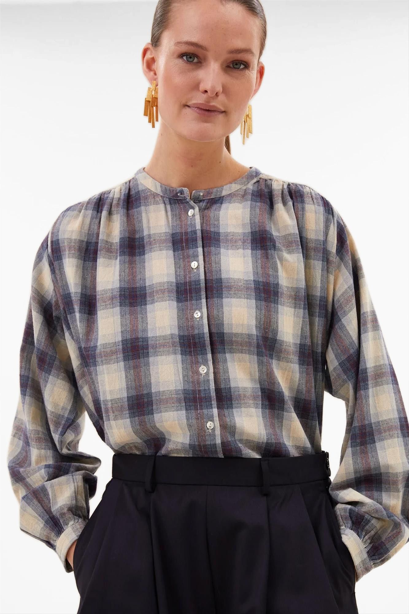BY BAR - Ecru-Blauwe Nyka Tokyo blouse
