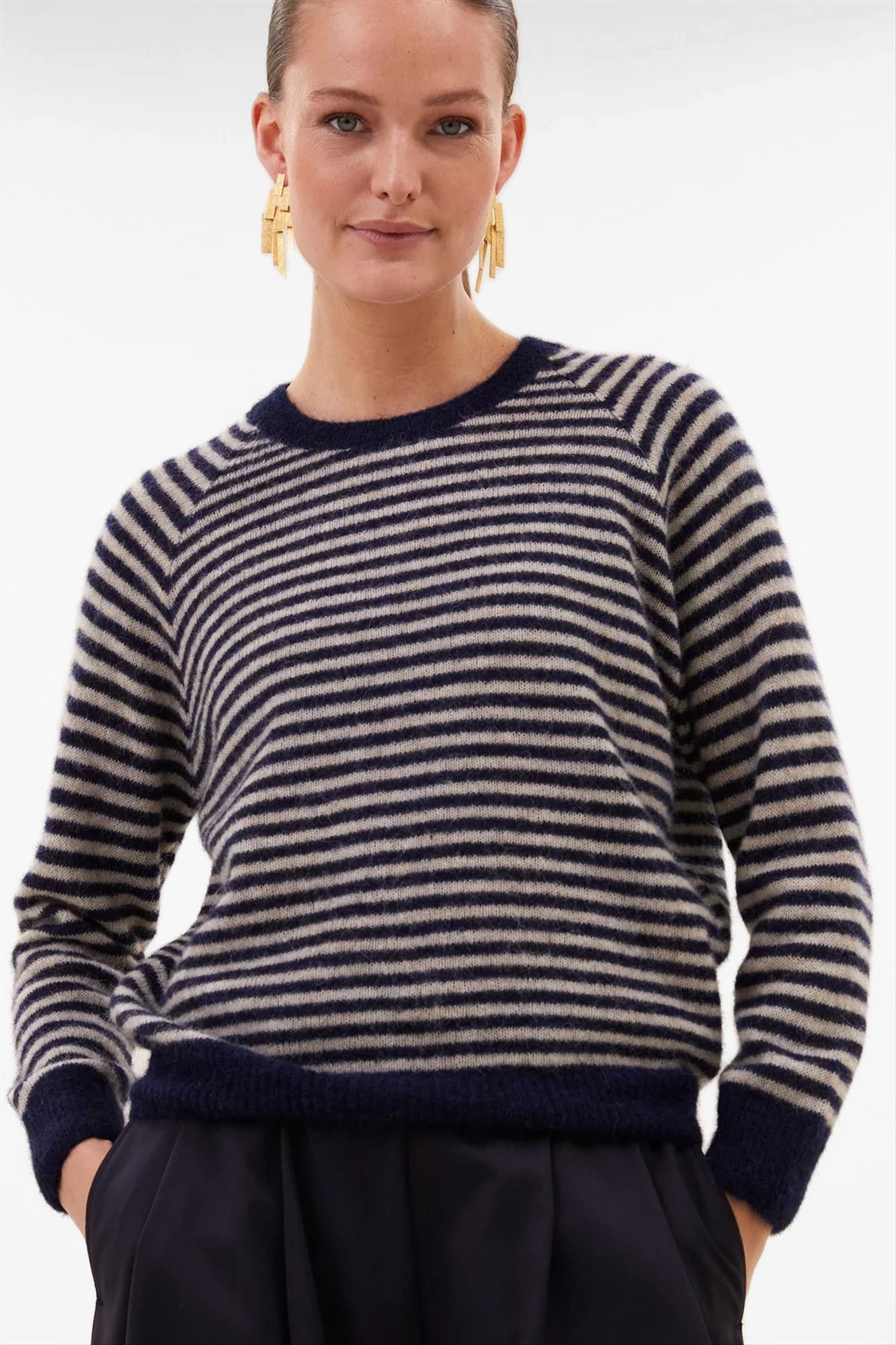 BY BAR - Ecru-Donkerblauwe Sally Stripe trui