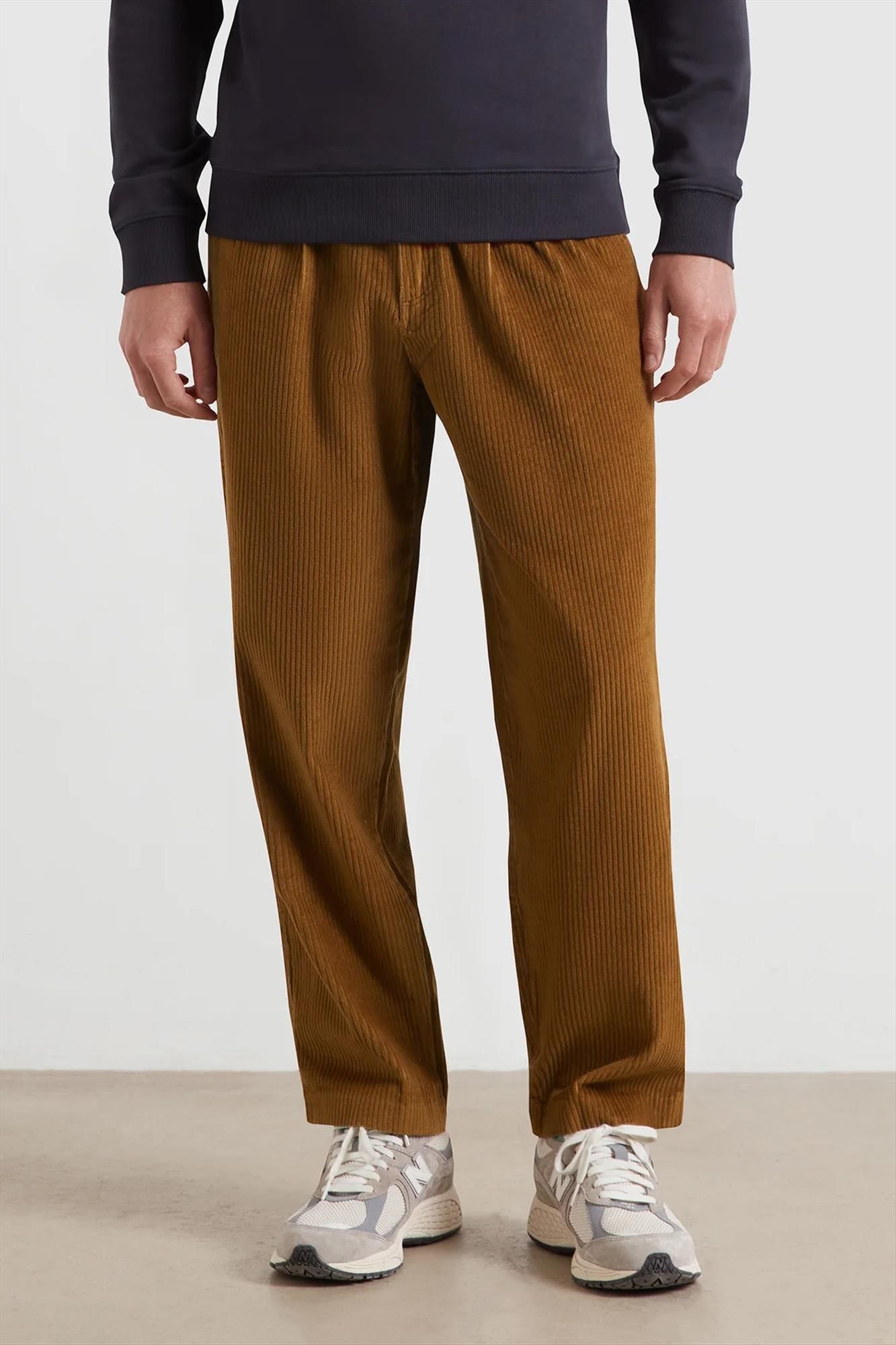 FARAH - Cognac Adam loose tapered Cord broek