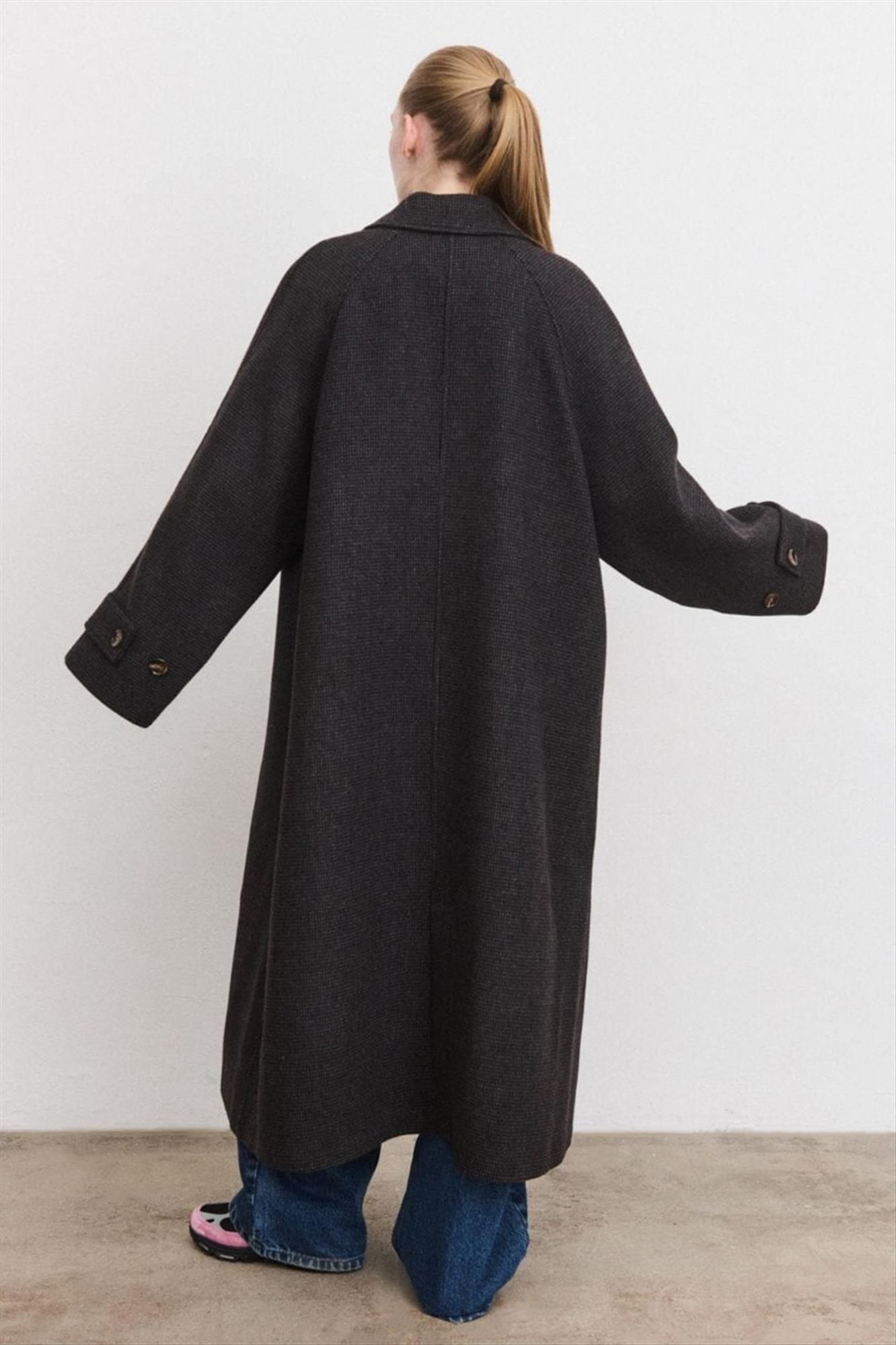 Boii Studios - Donkerbruin-Donkerblauwe Magda mantel