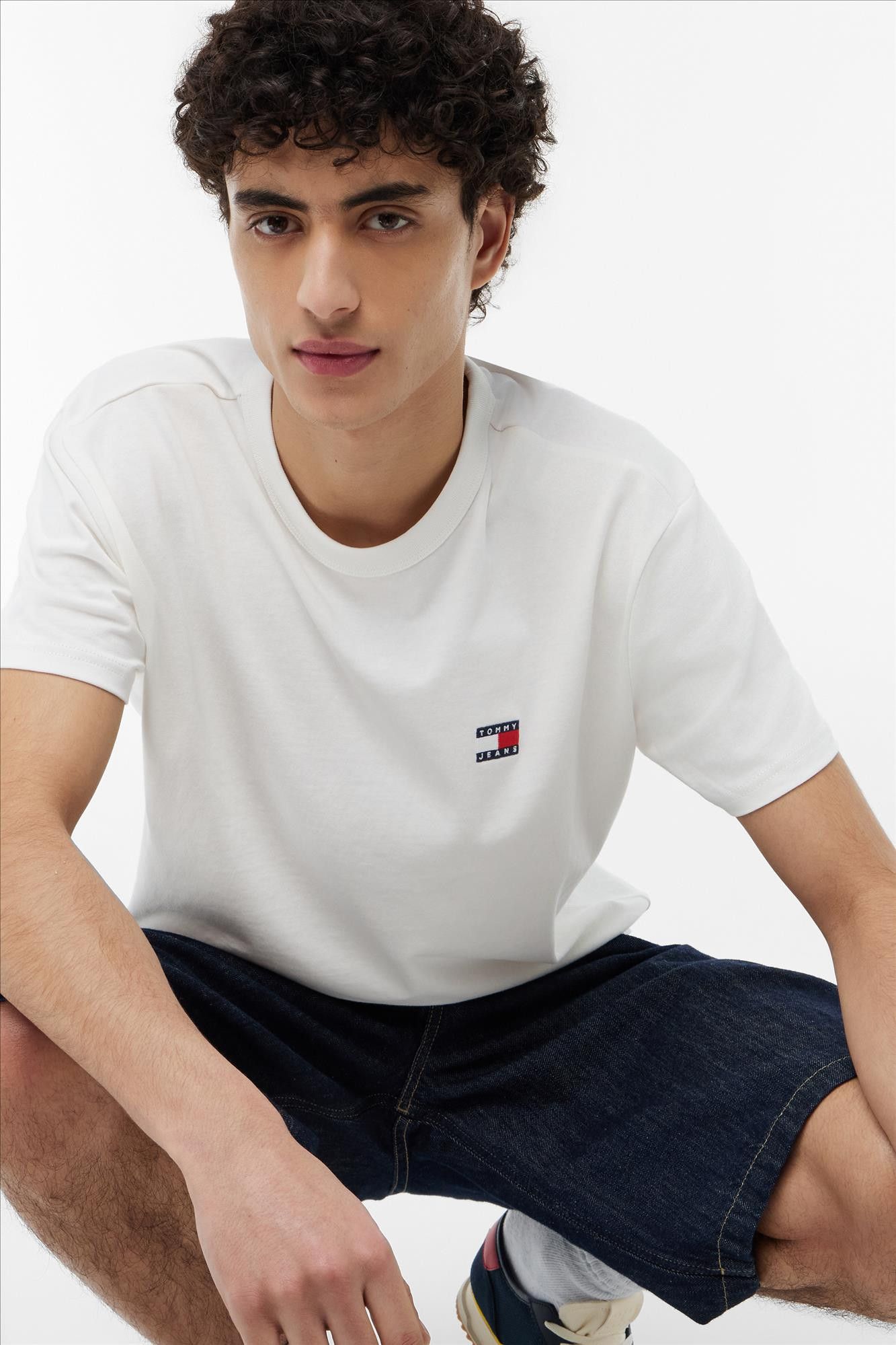 Tommy Jeans - Ecru Logo Badge T-shirt