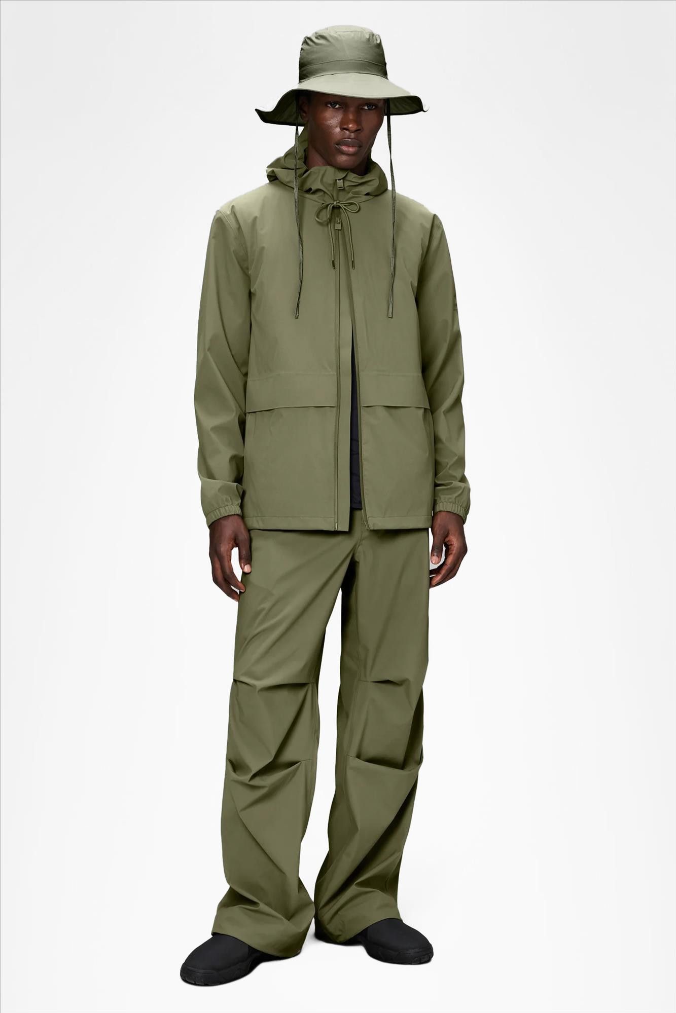 RAINS - Olijfgroene Suva Hardshell Pocket jas