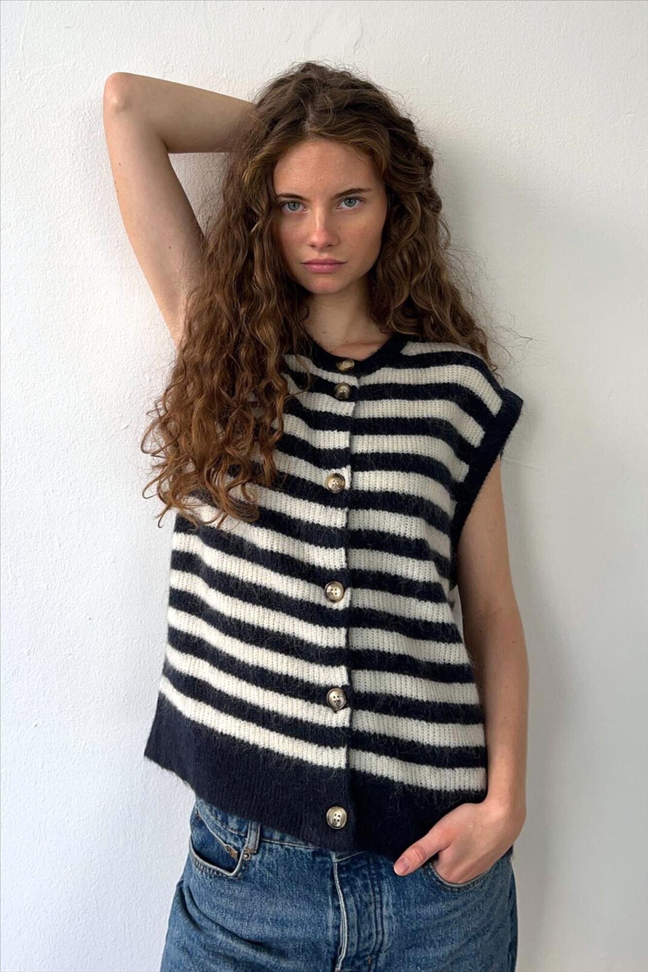 Boii - Donkerblauw-Ecru Hirse cardigan
