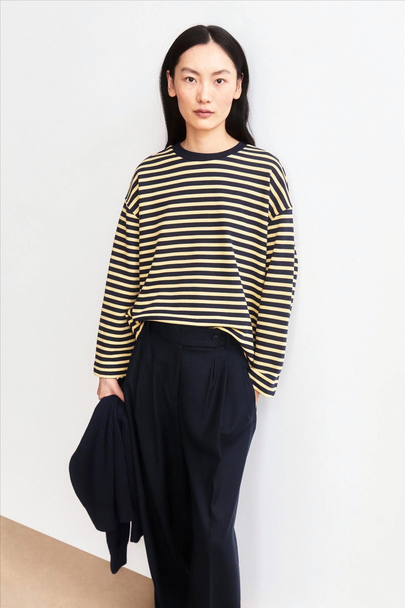 Armed Angels - Donkerblauw-Lichtgele Frankaa Maarlen sweater