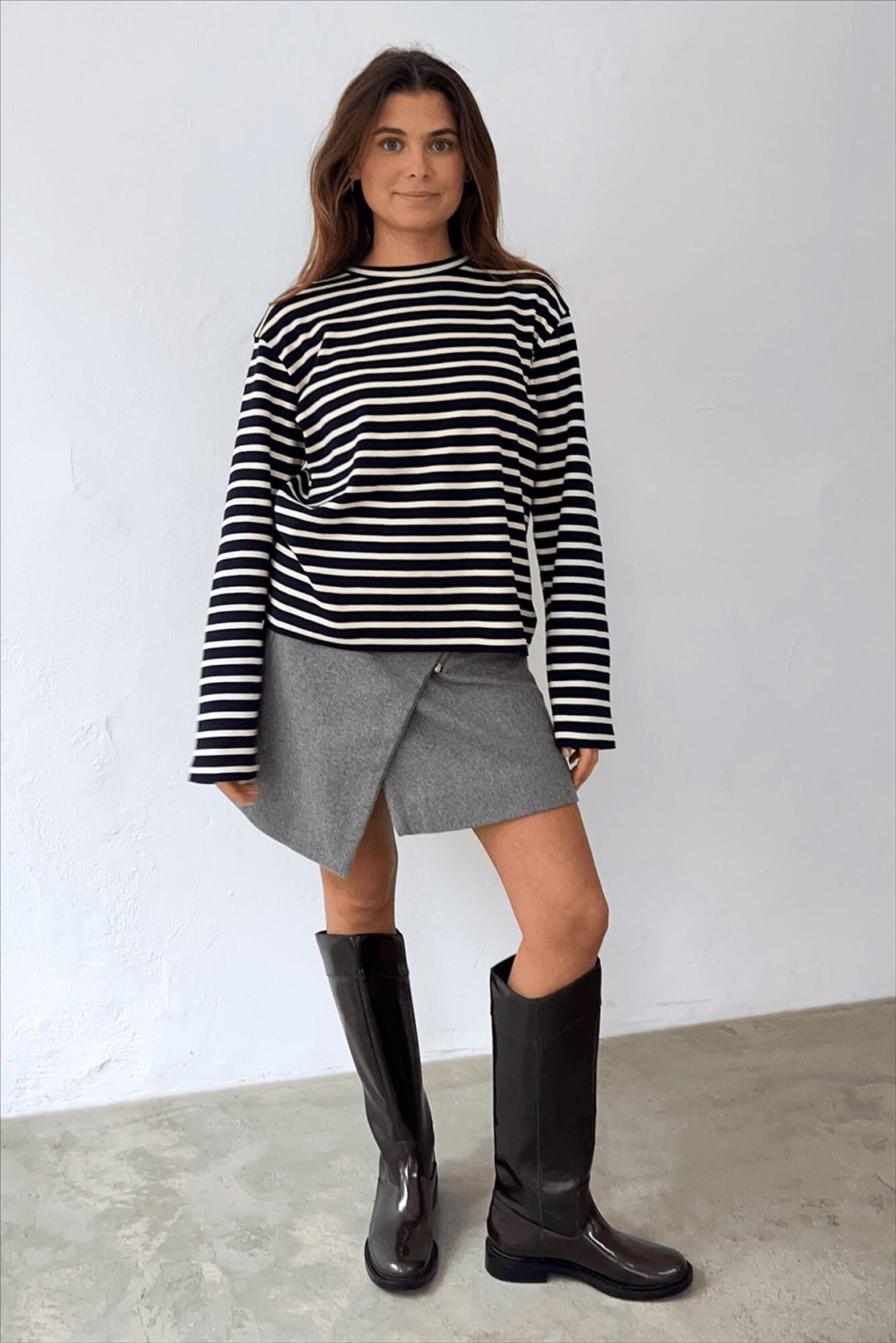 Boii Studios - Donkerblauw-Ecru Nete longsleeve