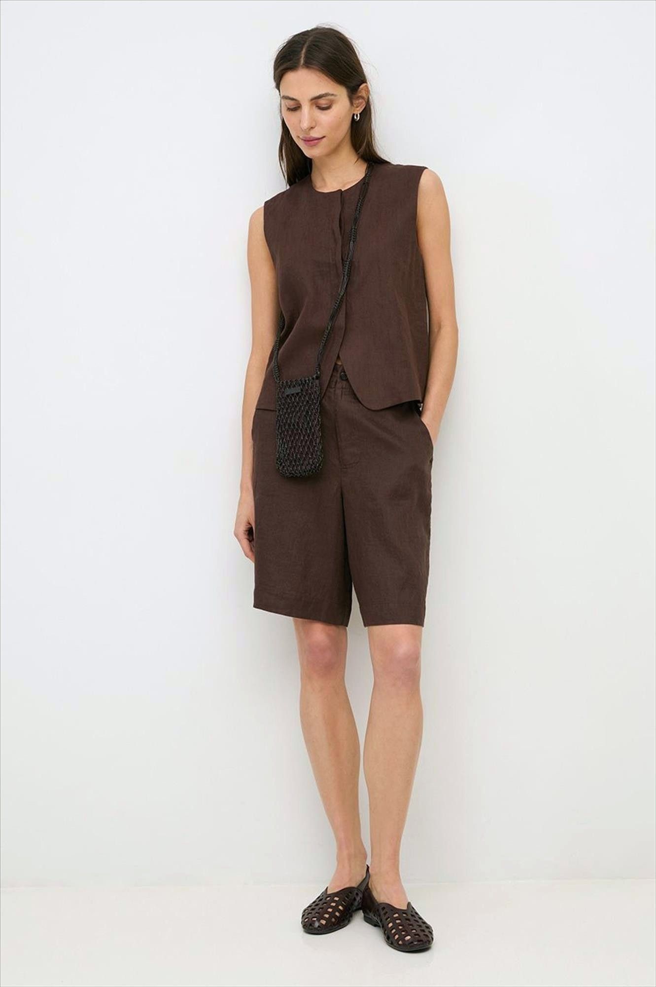 YERSE - Donkerbruine Rita Linen short