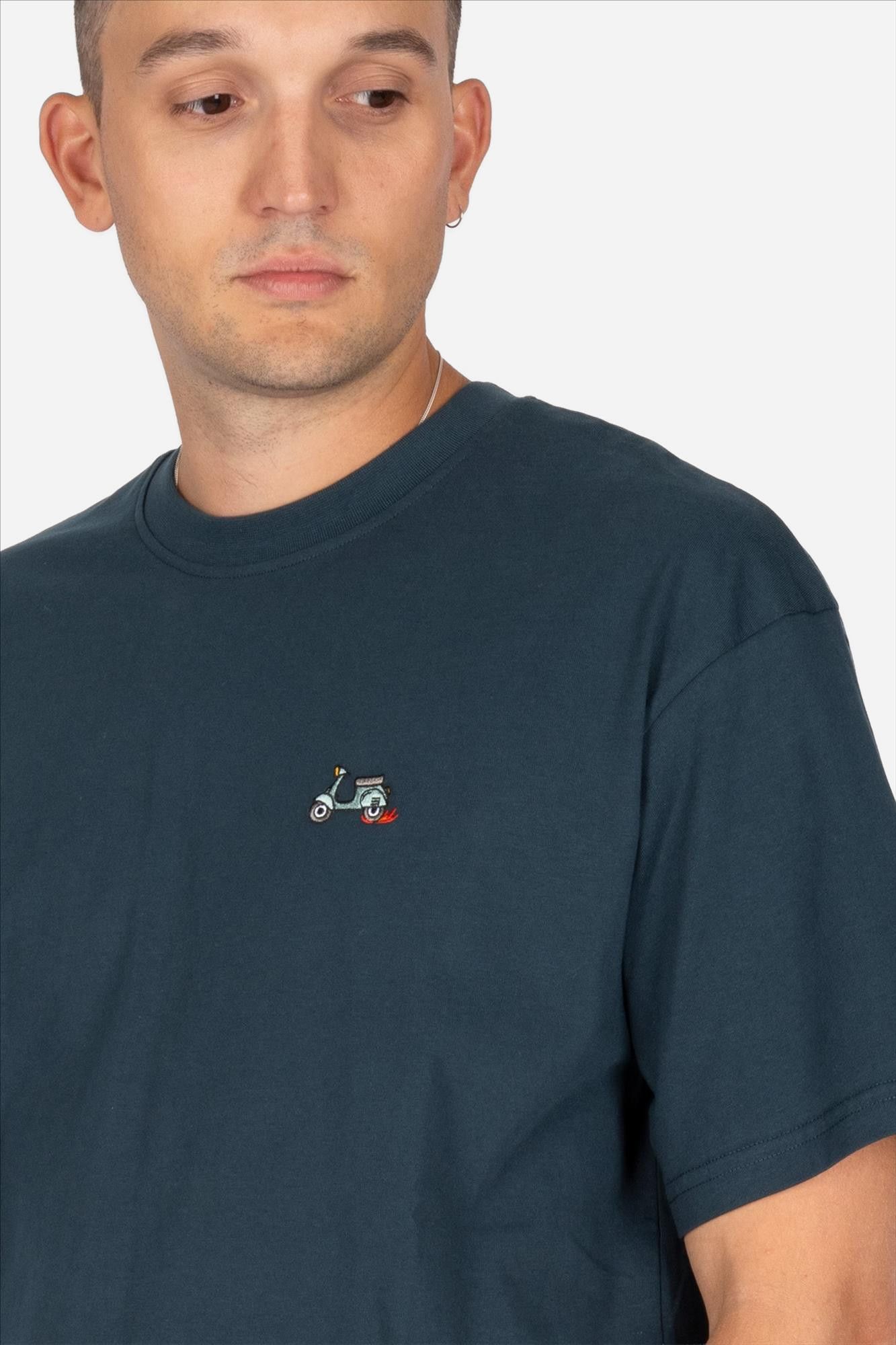 Iriedaily - Donkergroene I Scooter T-shirt