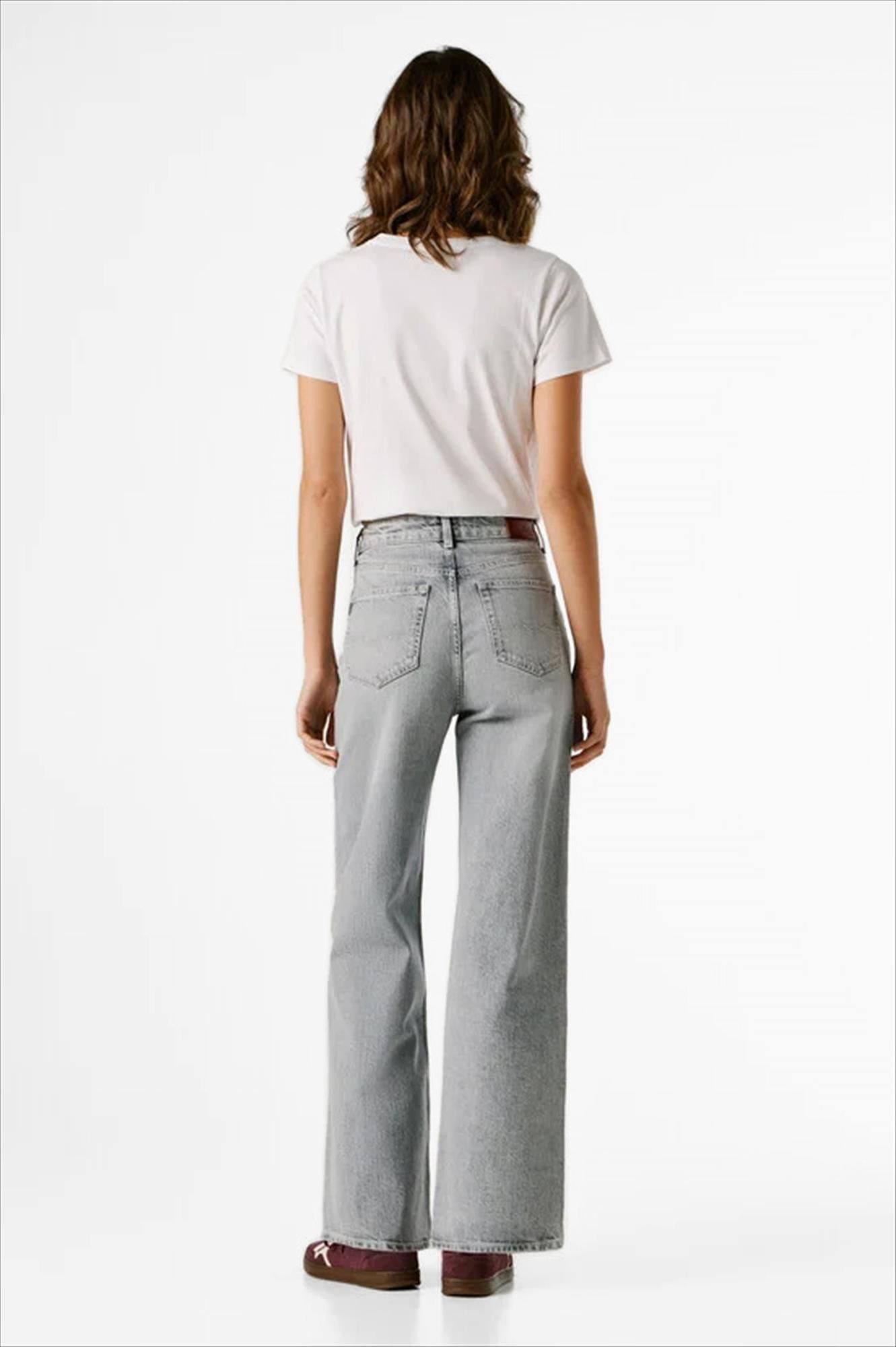 Pepe Jeans London - Grijze Lexa Stud straight jeans