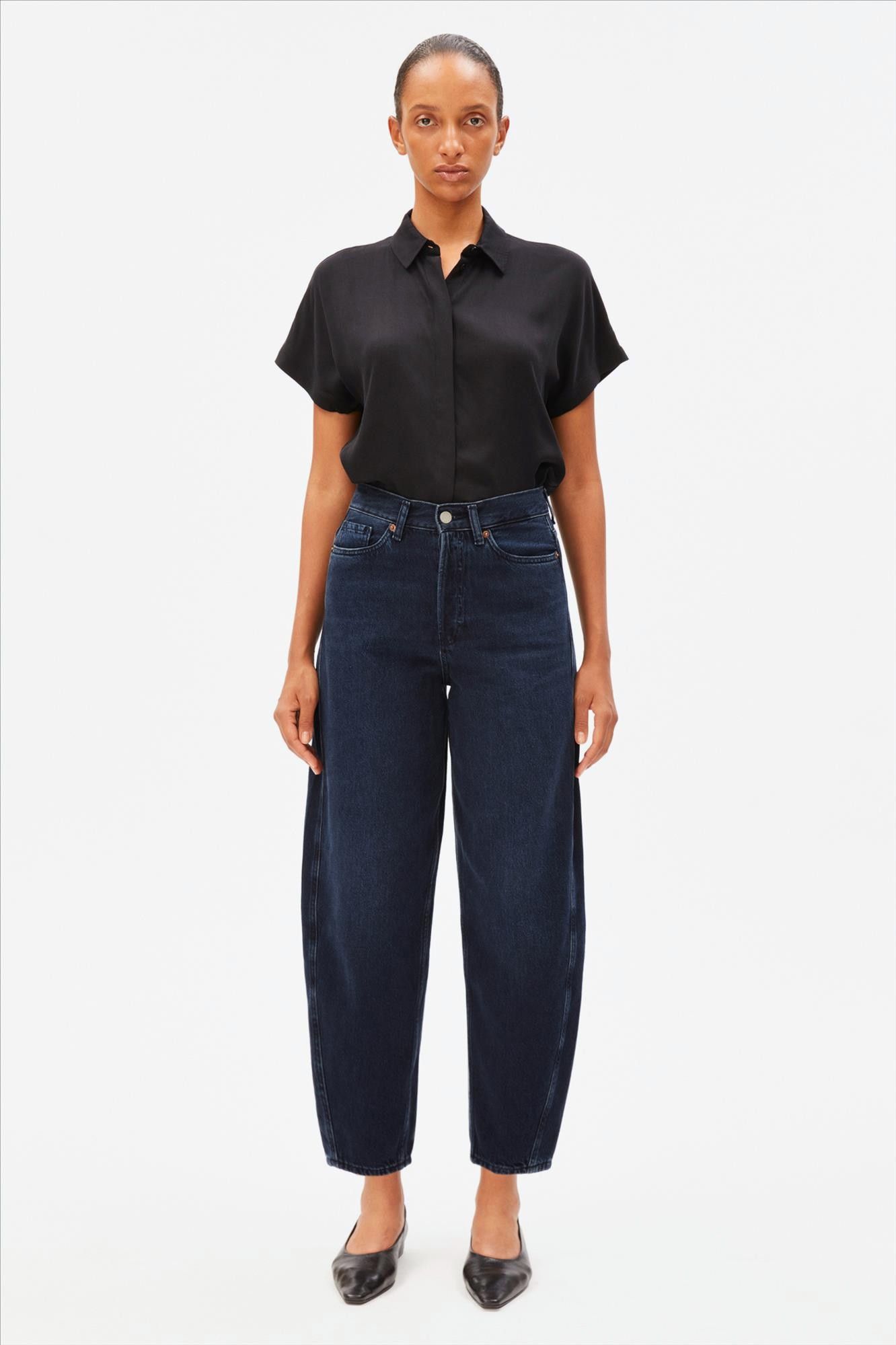 Armed Angels - Donkerblauwe Baarly barrel jeans